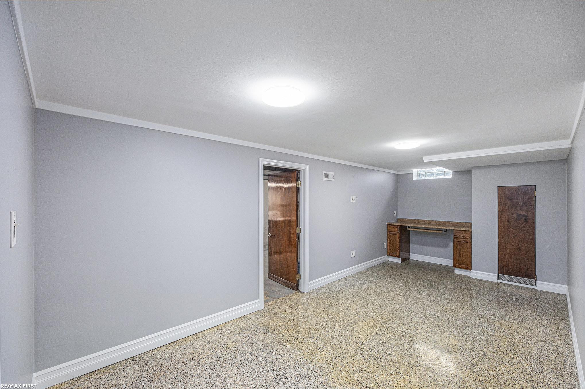 8507 Winchester Drive, Sterling Heights, MI 48313 — Photo 12
