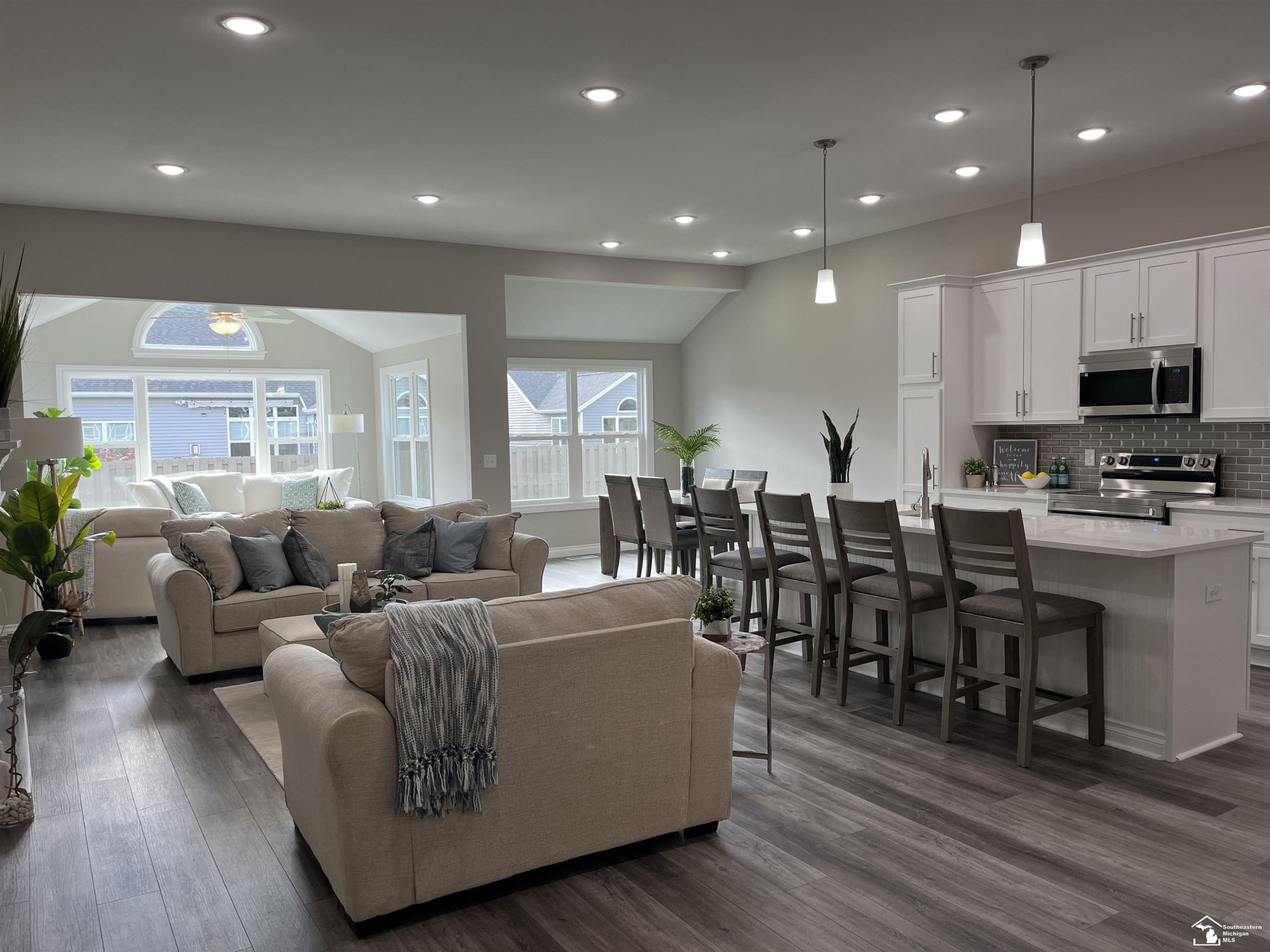 8289 Grande Lake Circle, Temperance, MI 48182 — Photo 3