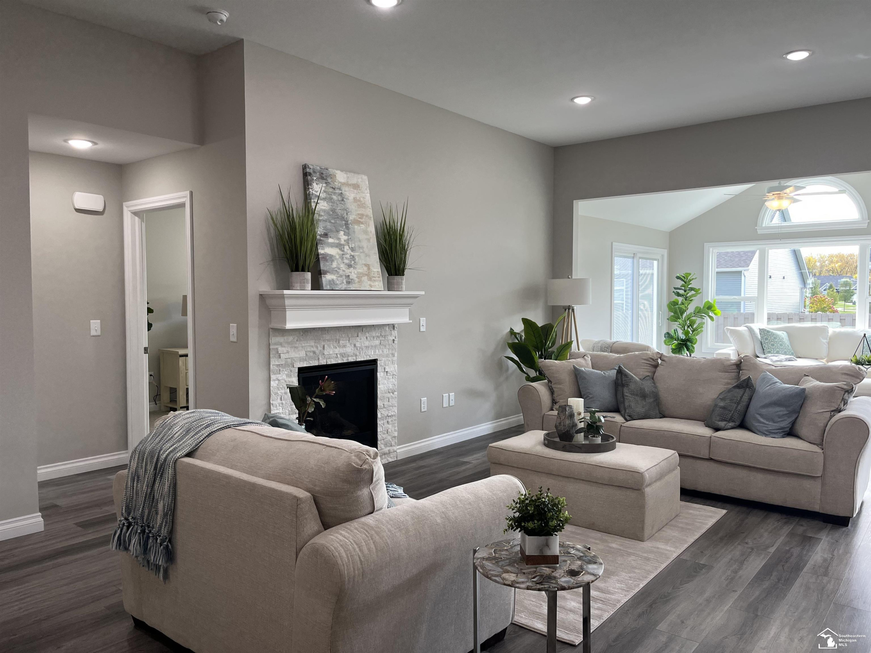 8289 Grande Lake Circle, Temperance, MI 48182 — Photo 4