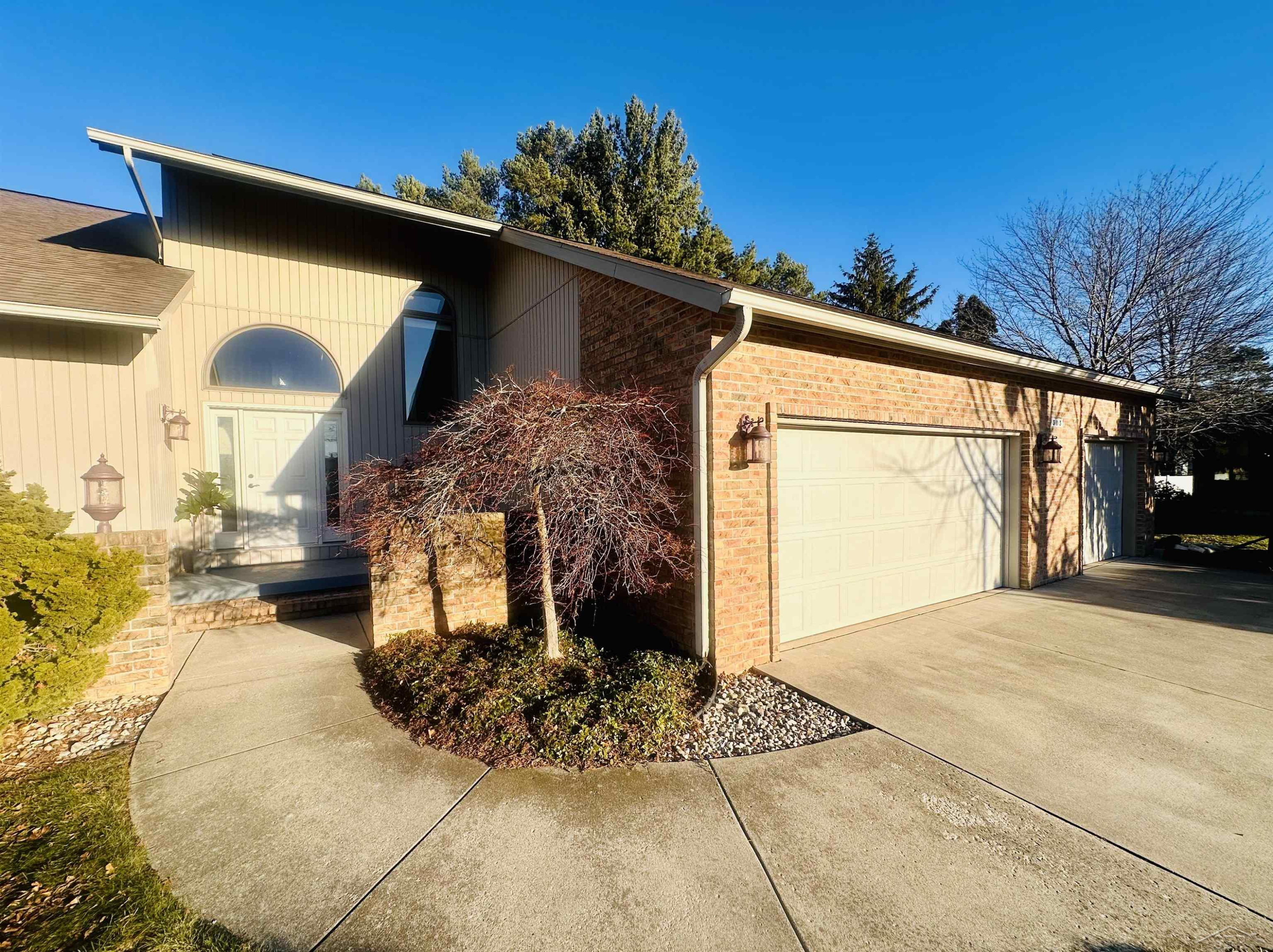 303 Ireland Street, Auburn, MI 48611 — Photo 3