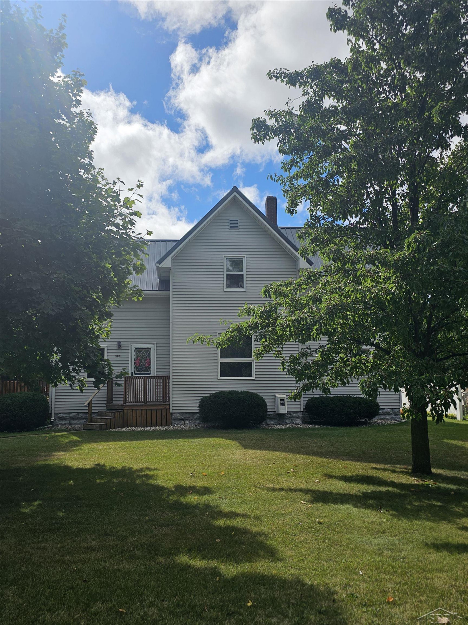 586 E Sebewaing Street, Sebewaing, MI 48759 — front exterior