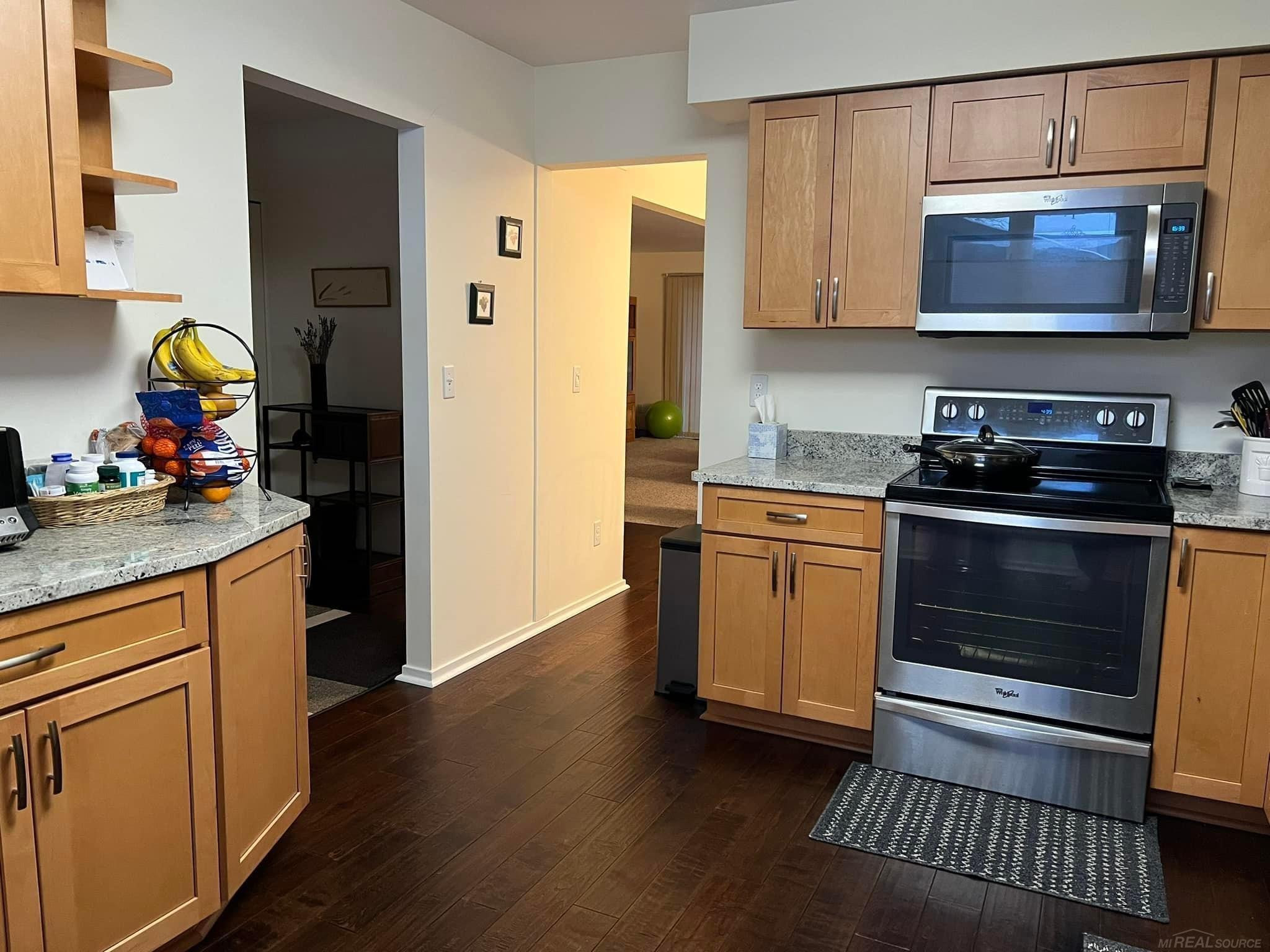 1002 Greenhills Drive, Ann Arbor, MI 48105 — Photo 5