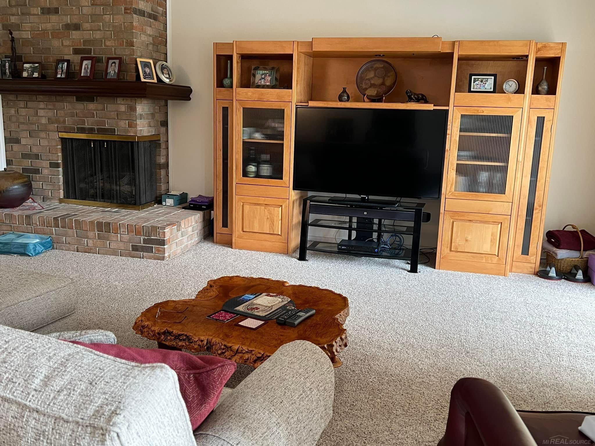 1002 Greenhills Drive, Ann Arbor, MI 48105 — Photo 8