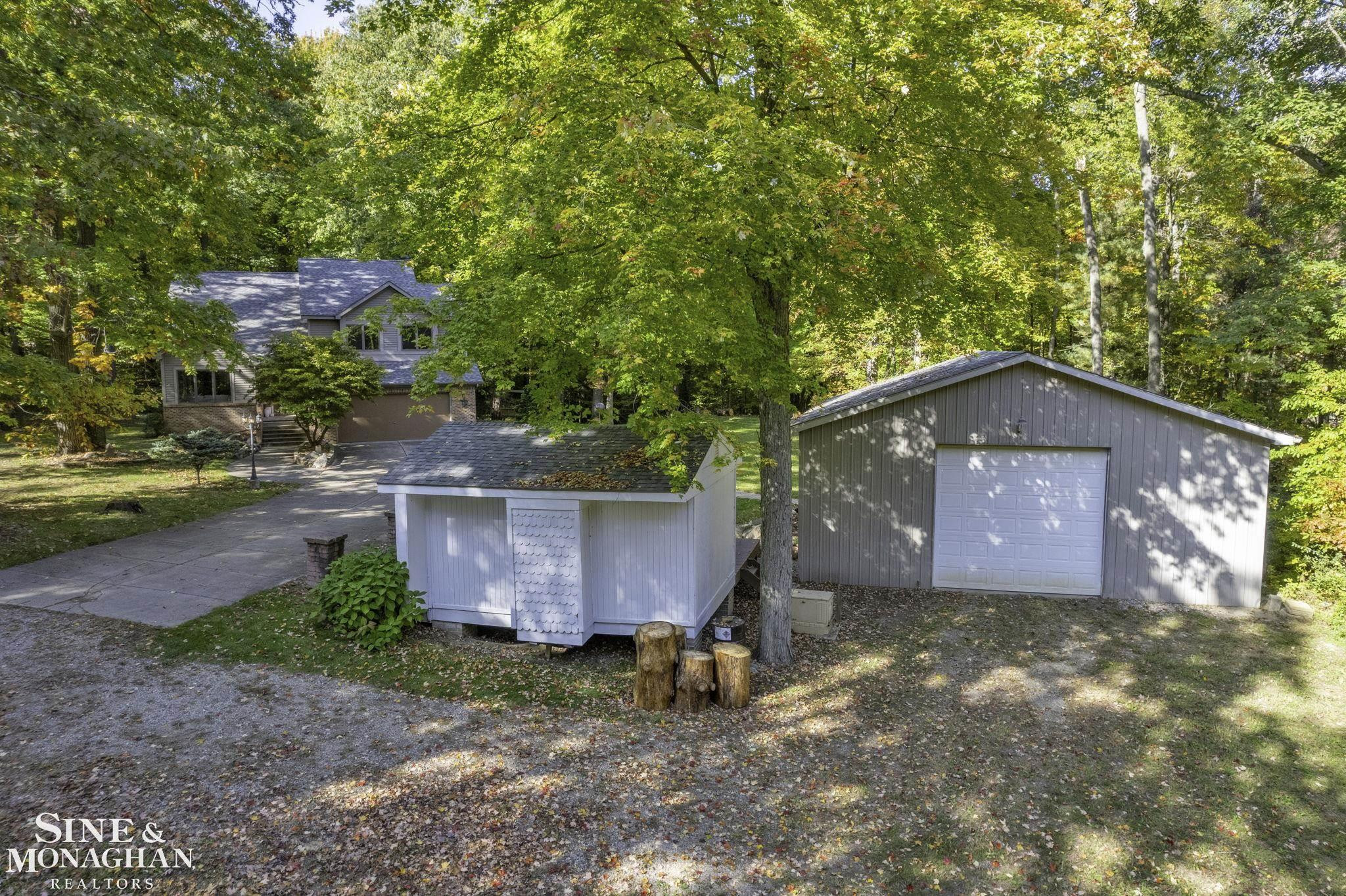 5401 Clear Lake Road, North Branch, MI 48461 — Photo 2