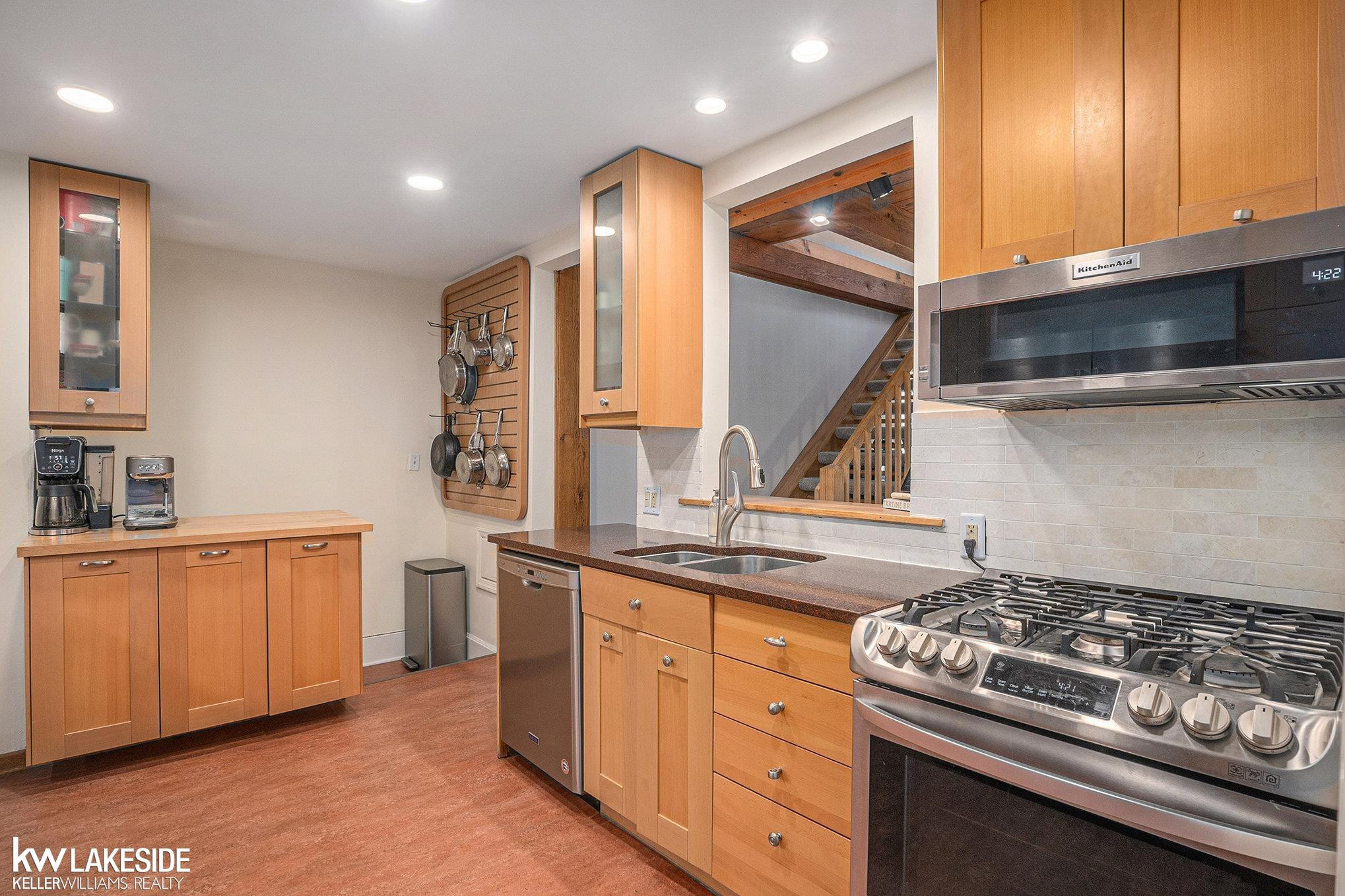 606 Robin Road, Ann Arbor, MI 48103 — Photo 8