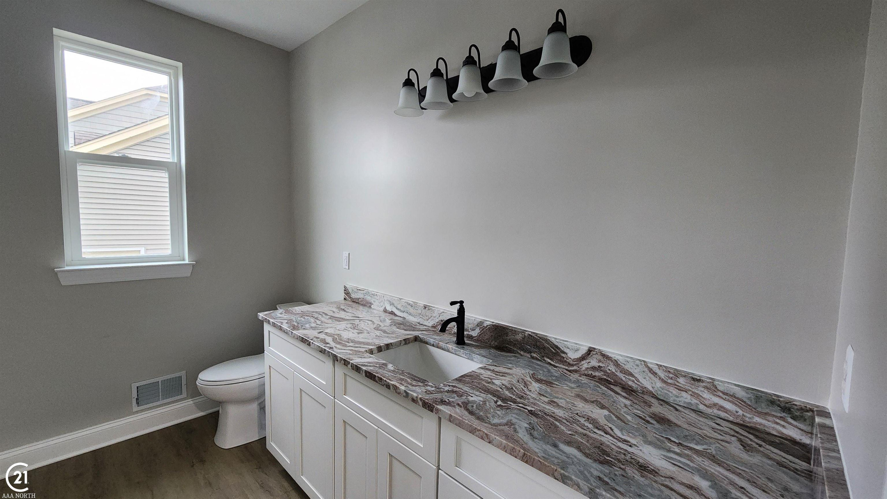 7774 Drakeshire Boulevard, Almont, MI 48003 — Photo 5