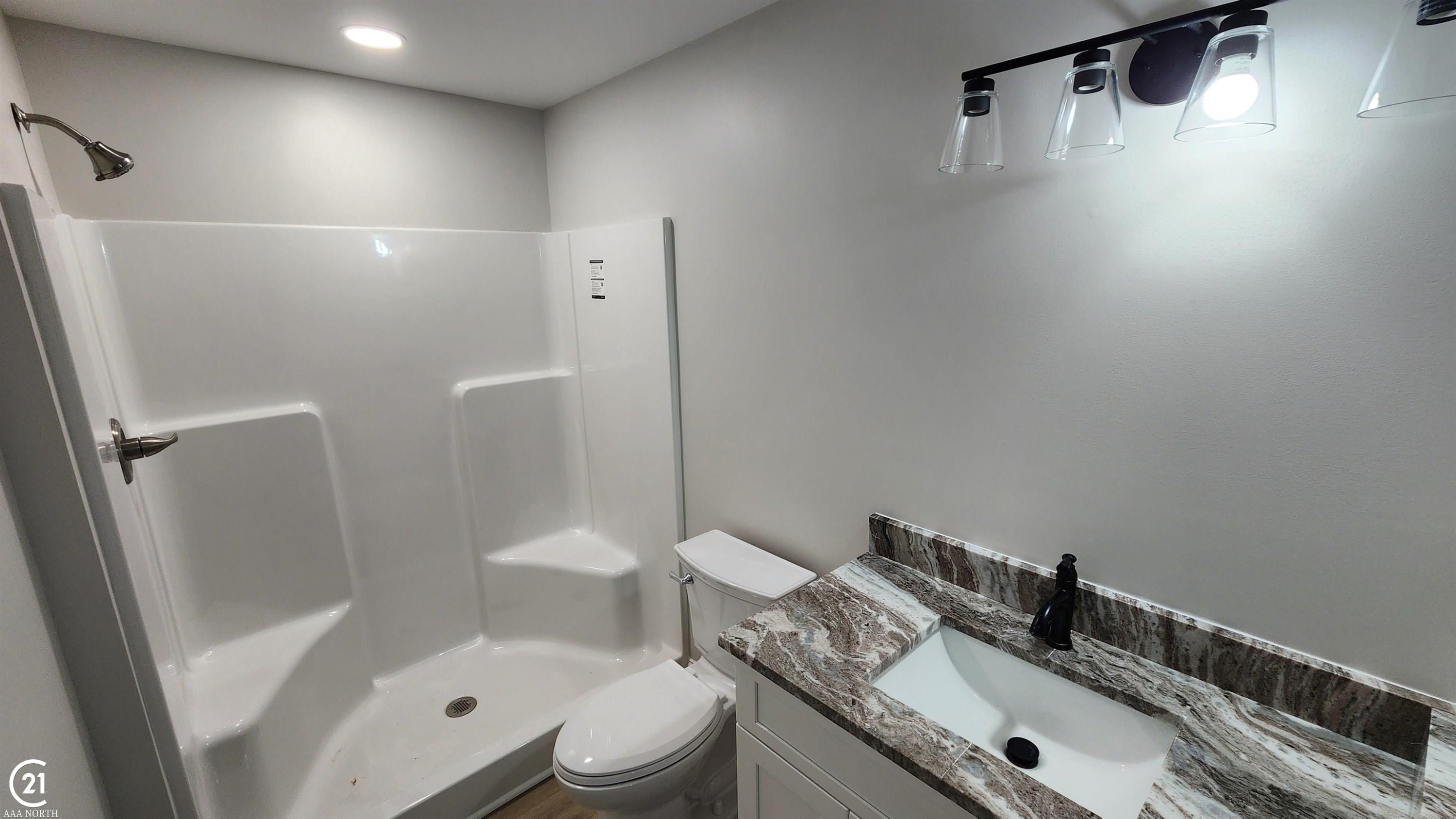 7774 Drakeshire Boulevard, Almont, MI 48003 — Photo 6