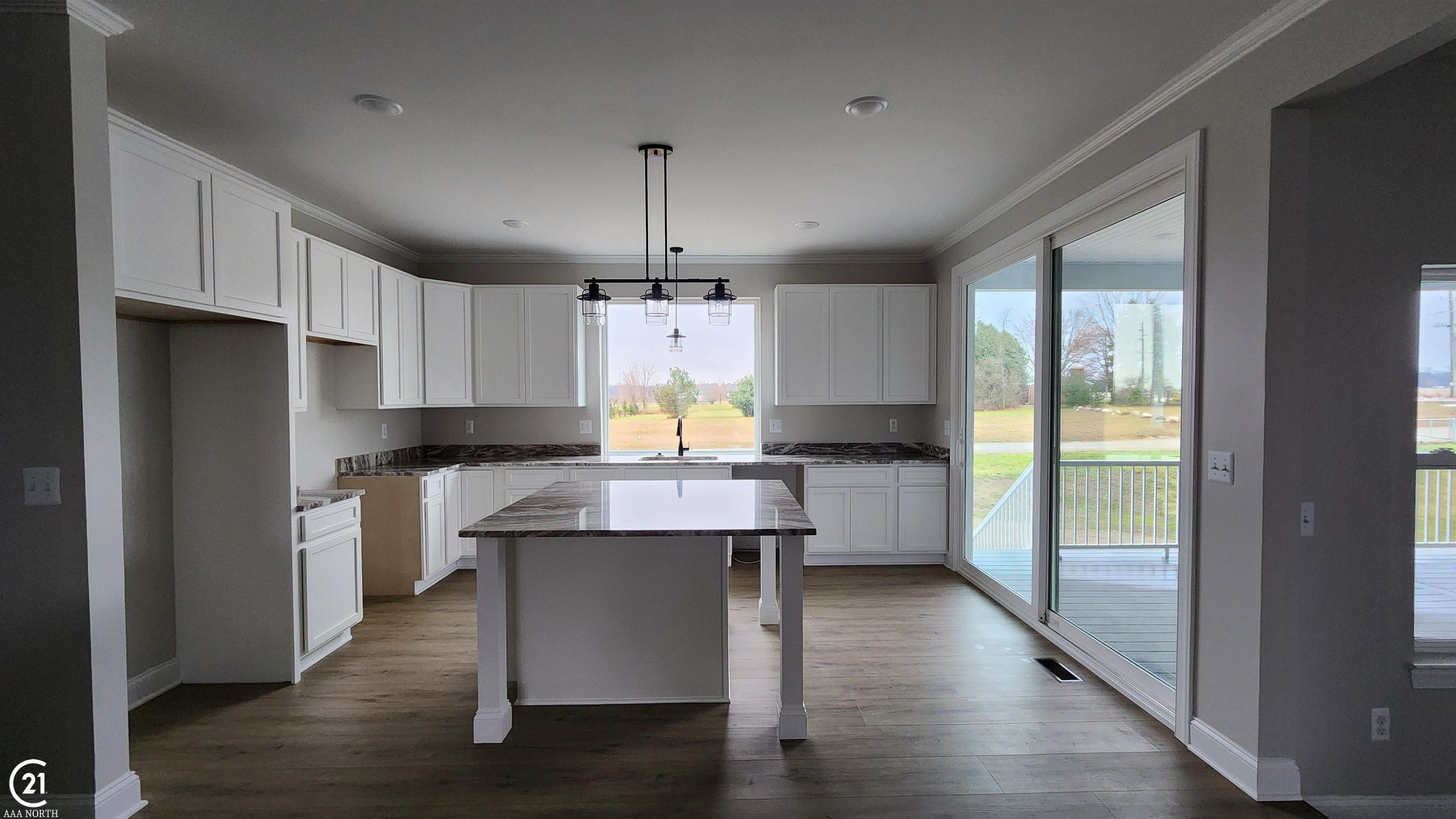 7774 Drakeshire Boulevard, Almont, MI 48003 — Photo 10