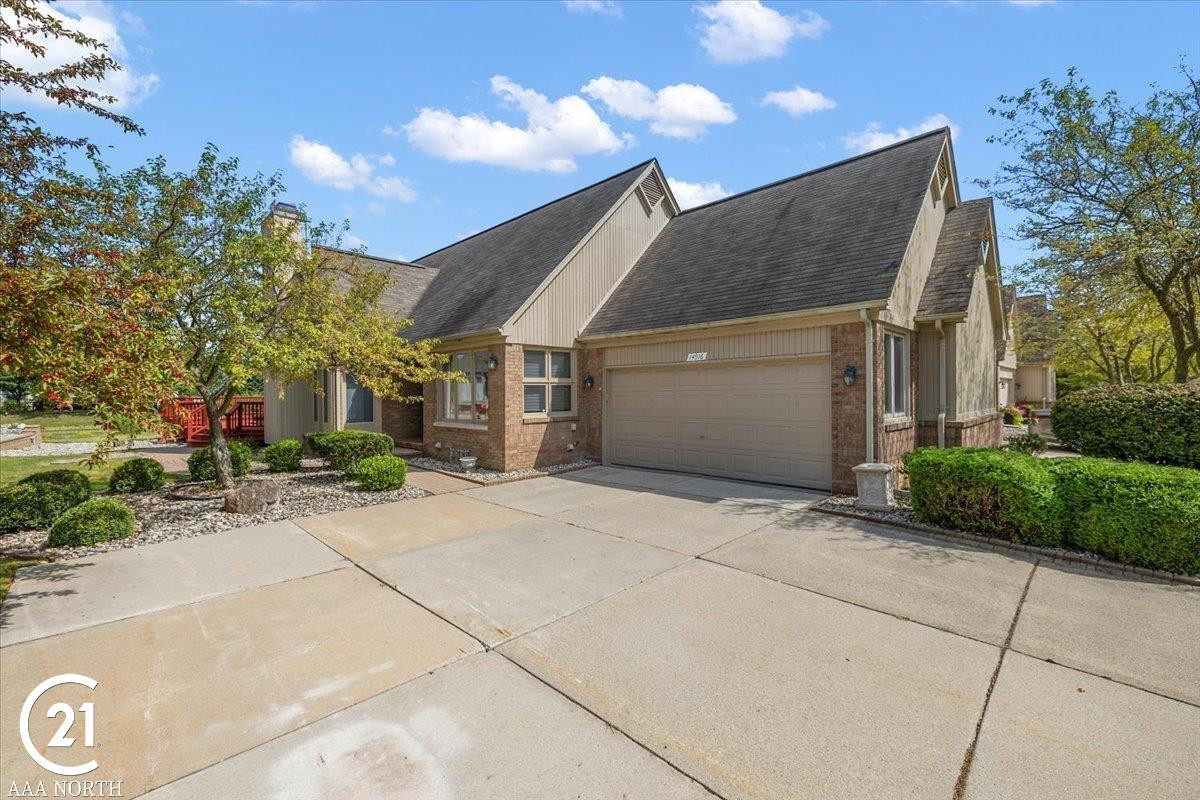 14916 Stoney Brook Drive, Utica, MI 48315 — Photo 2