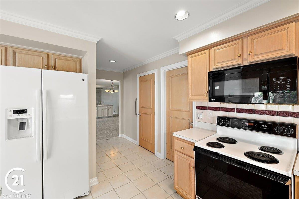 14916 Stoney Brook Drive, Utica, MI 48315 — Photo 20