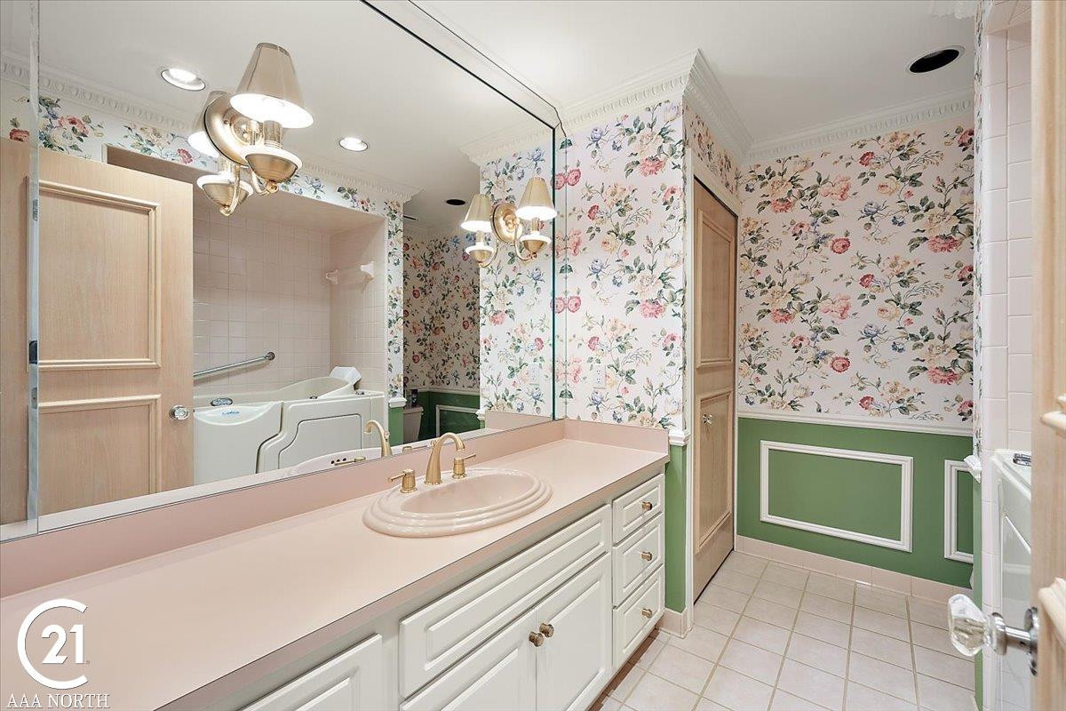 14916 Stoney Brook Drive, Utica, MI 48315 — Photo 33