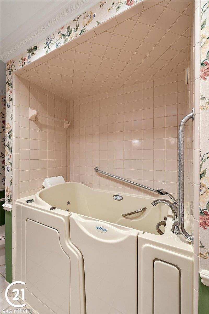 14916 Stoney Brook Drive, Utica, MI 48315 — Photo 34