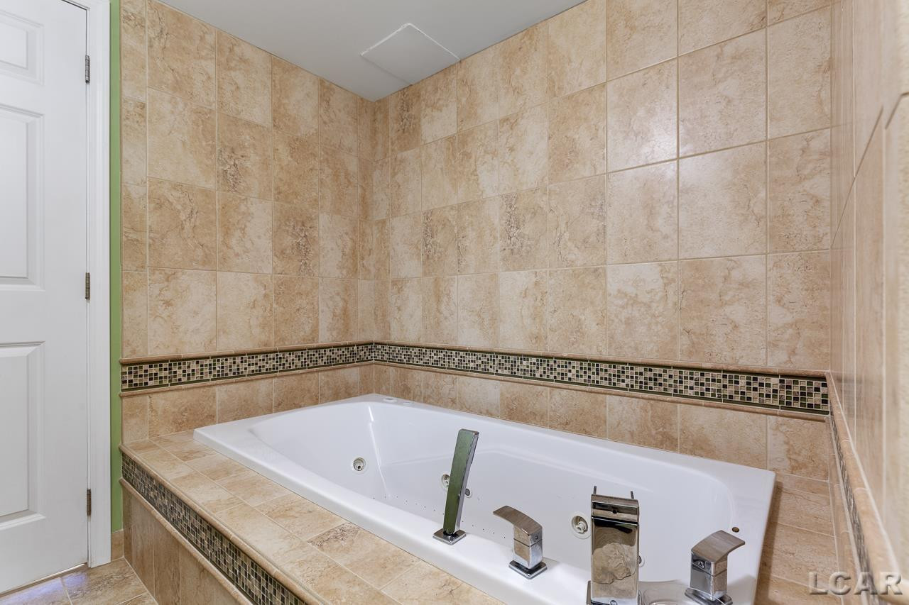 626 Breyman, Tipton, MI 49287 — Photo 36