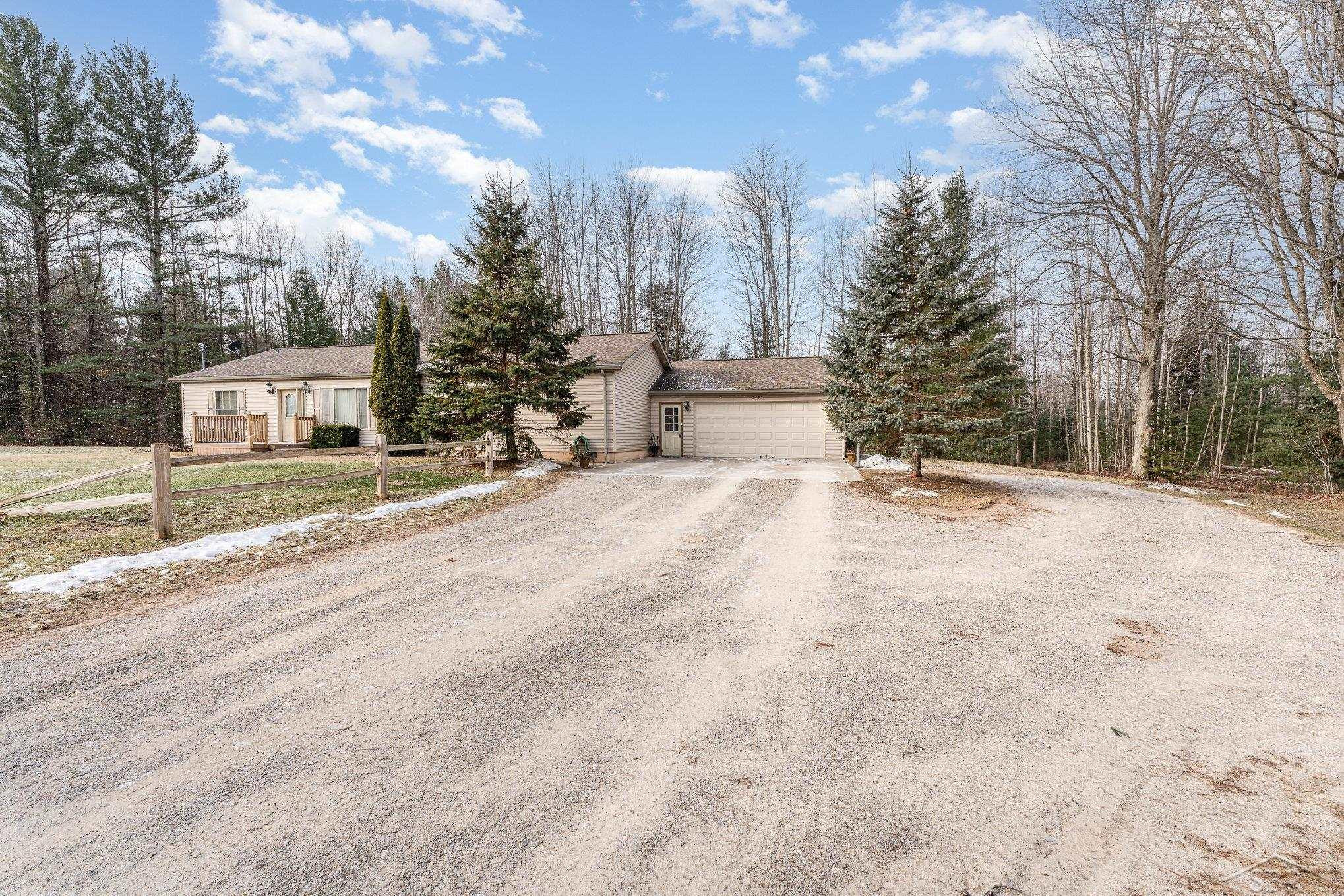2492 S Towerline Road, Whittemore, MI 48770 — Photo 2