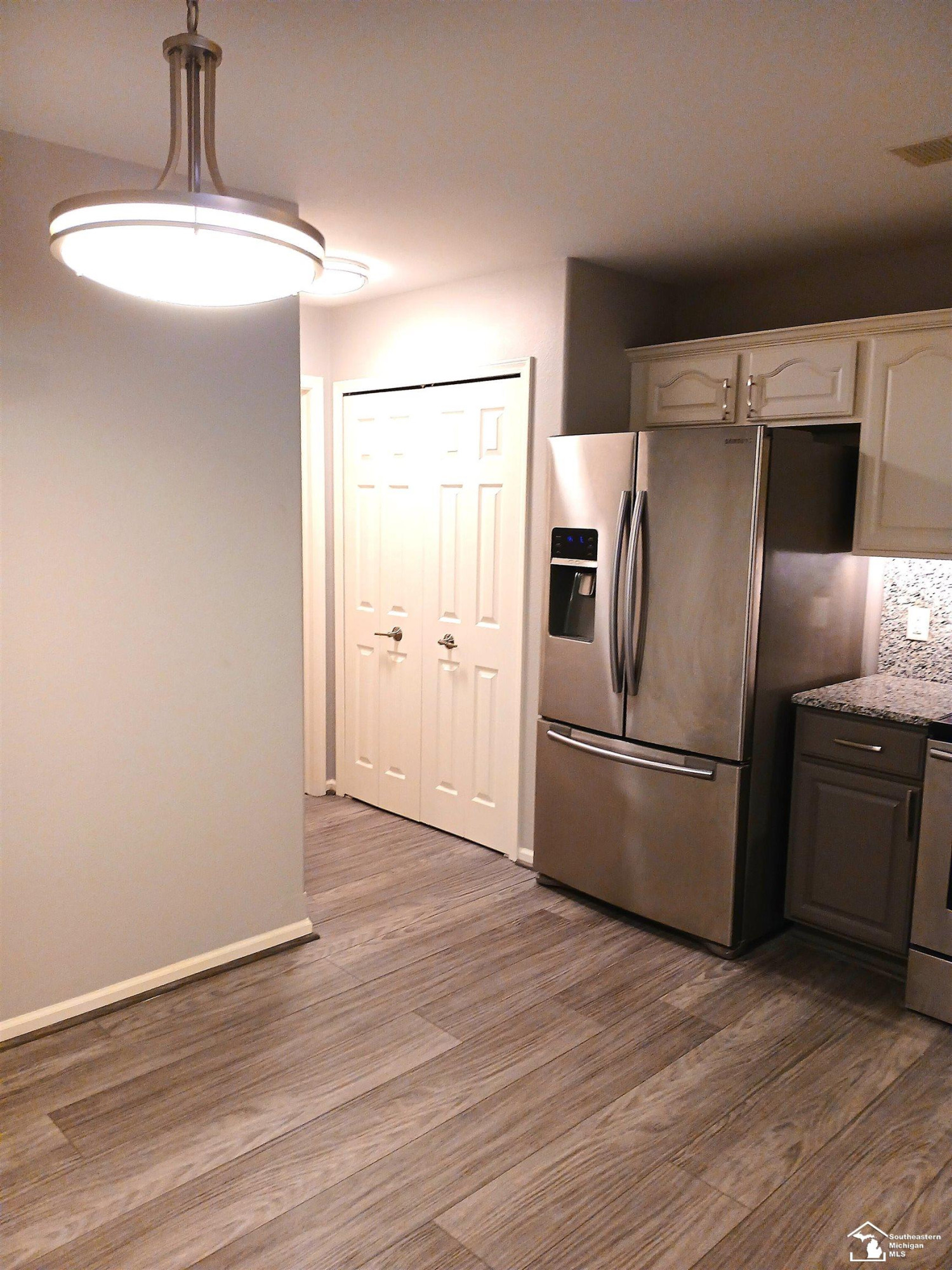 2453 Sutton Drive, Temperance, MI 48182 — Photo 8