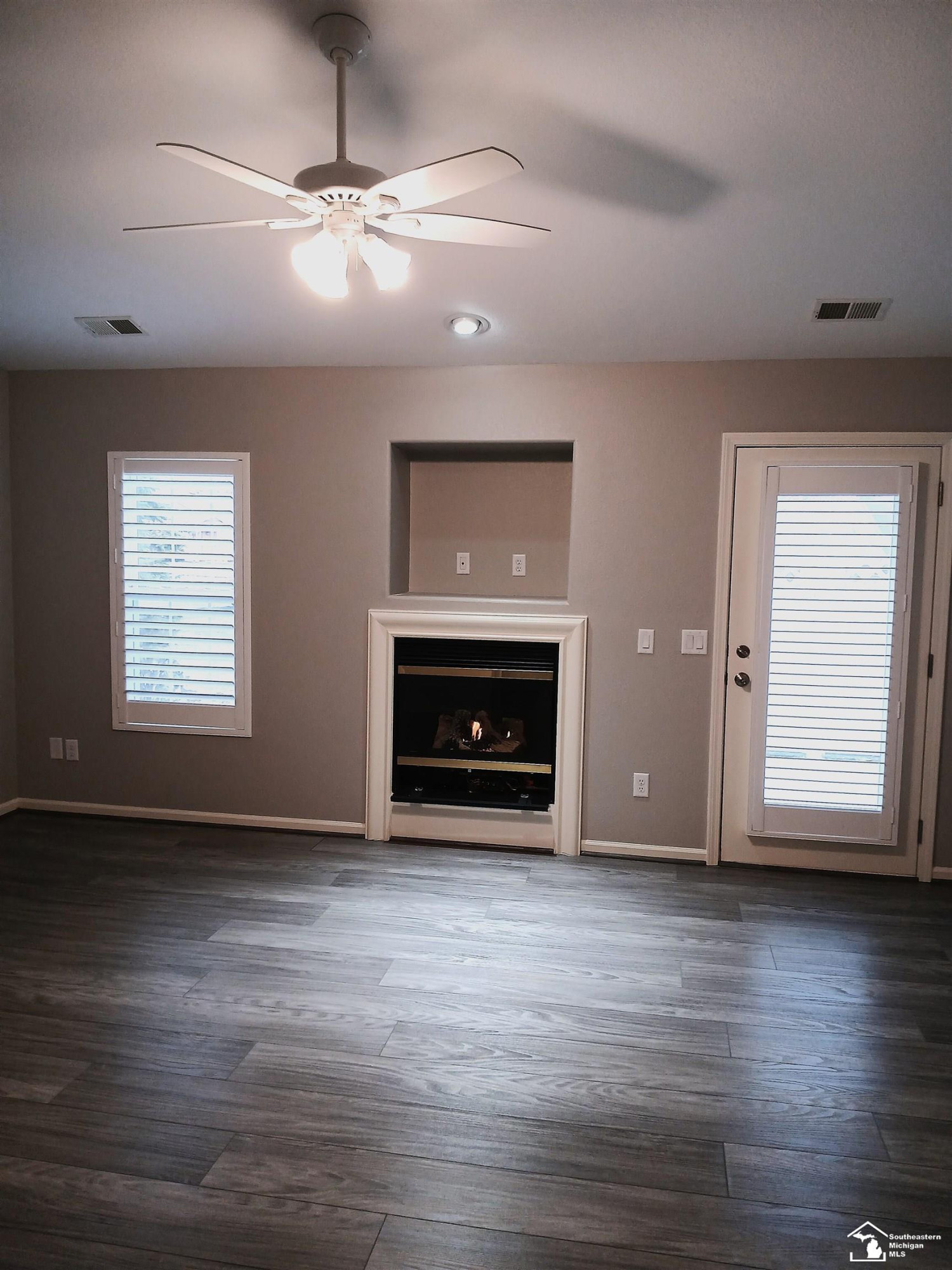 2453 Sutton Drive, Temperance, MI 48182 — Photo 9