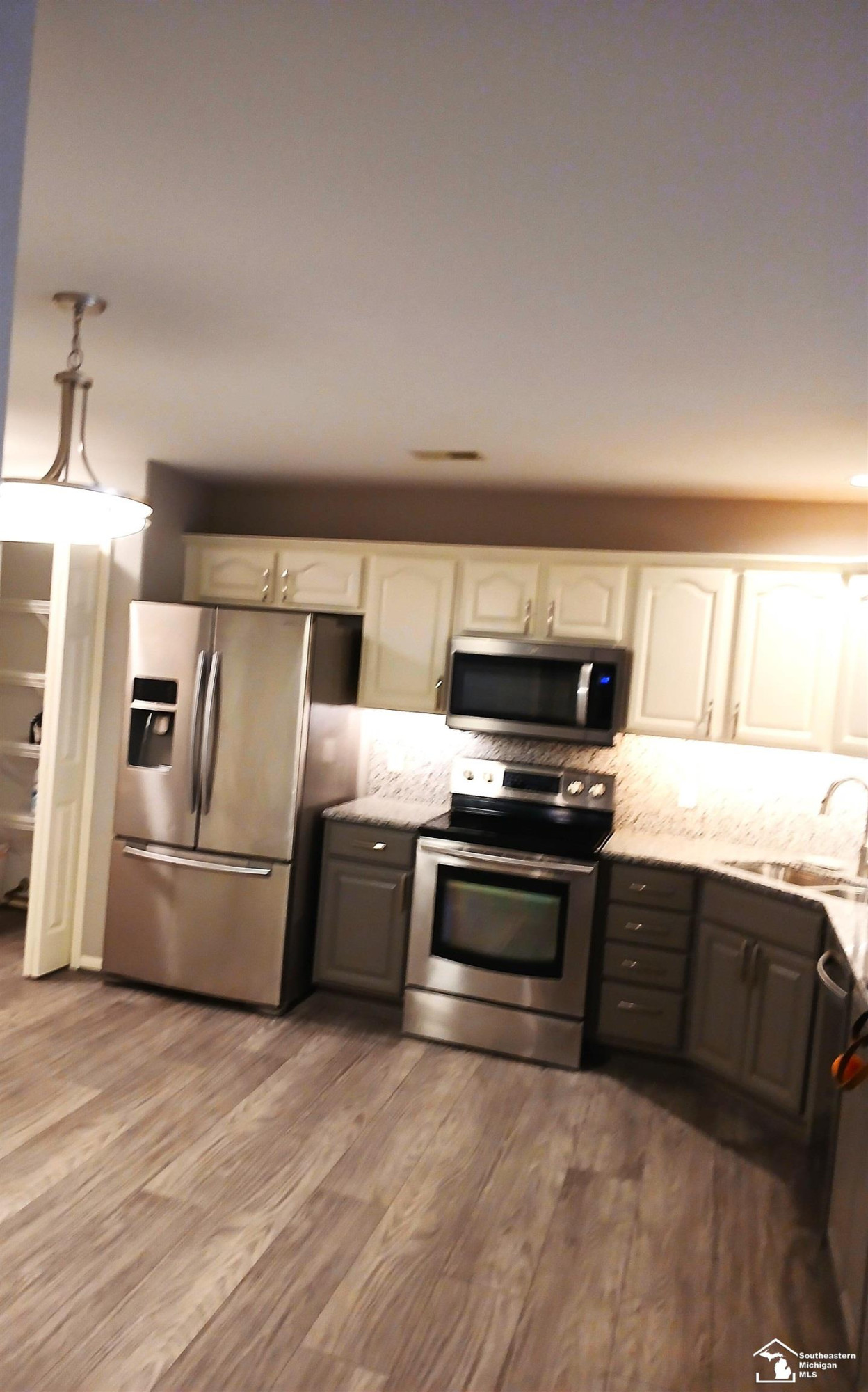 2453 Sutton Drive, Temperance, MI 48182 — Photo 12