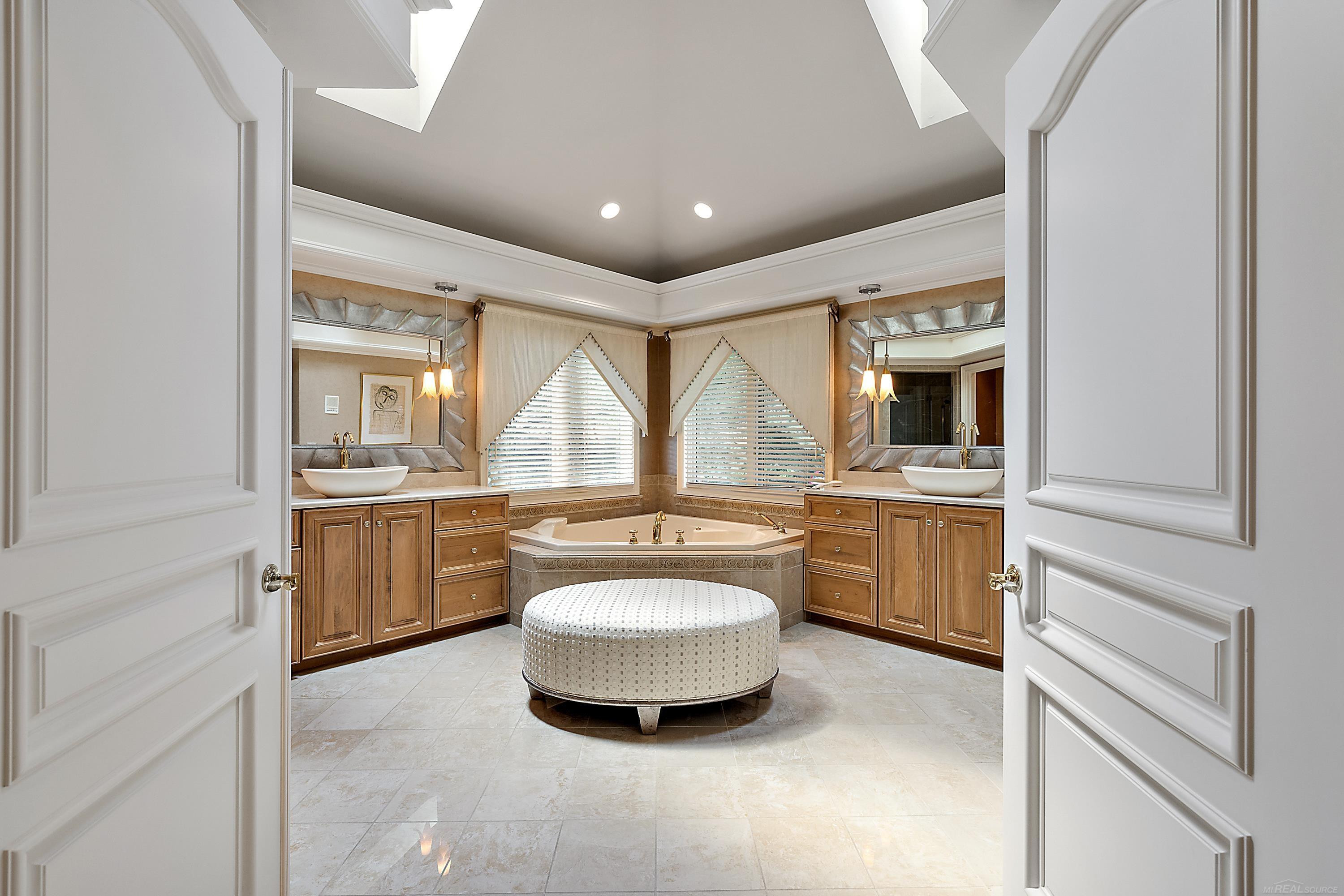 555 Lake Shore Road, Grosse Pointe Shores, MI 48236 — Photo 37