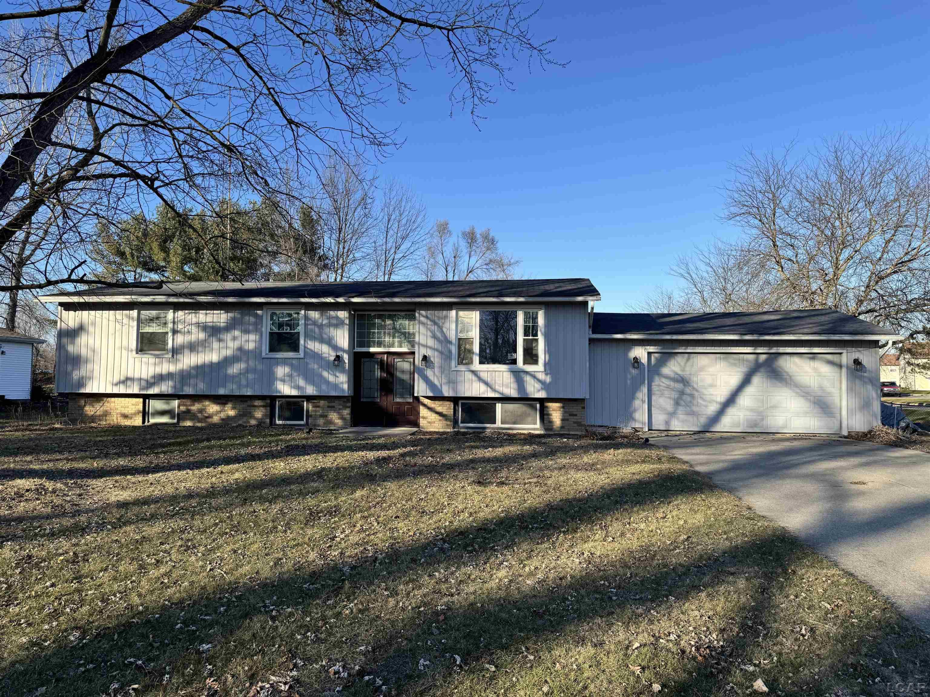 370 S Monroe, Blissfield, MI 49228 — Photo 2