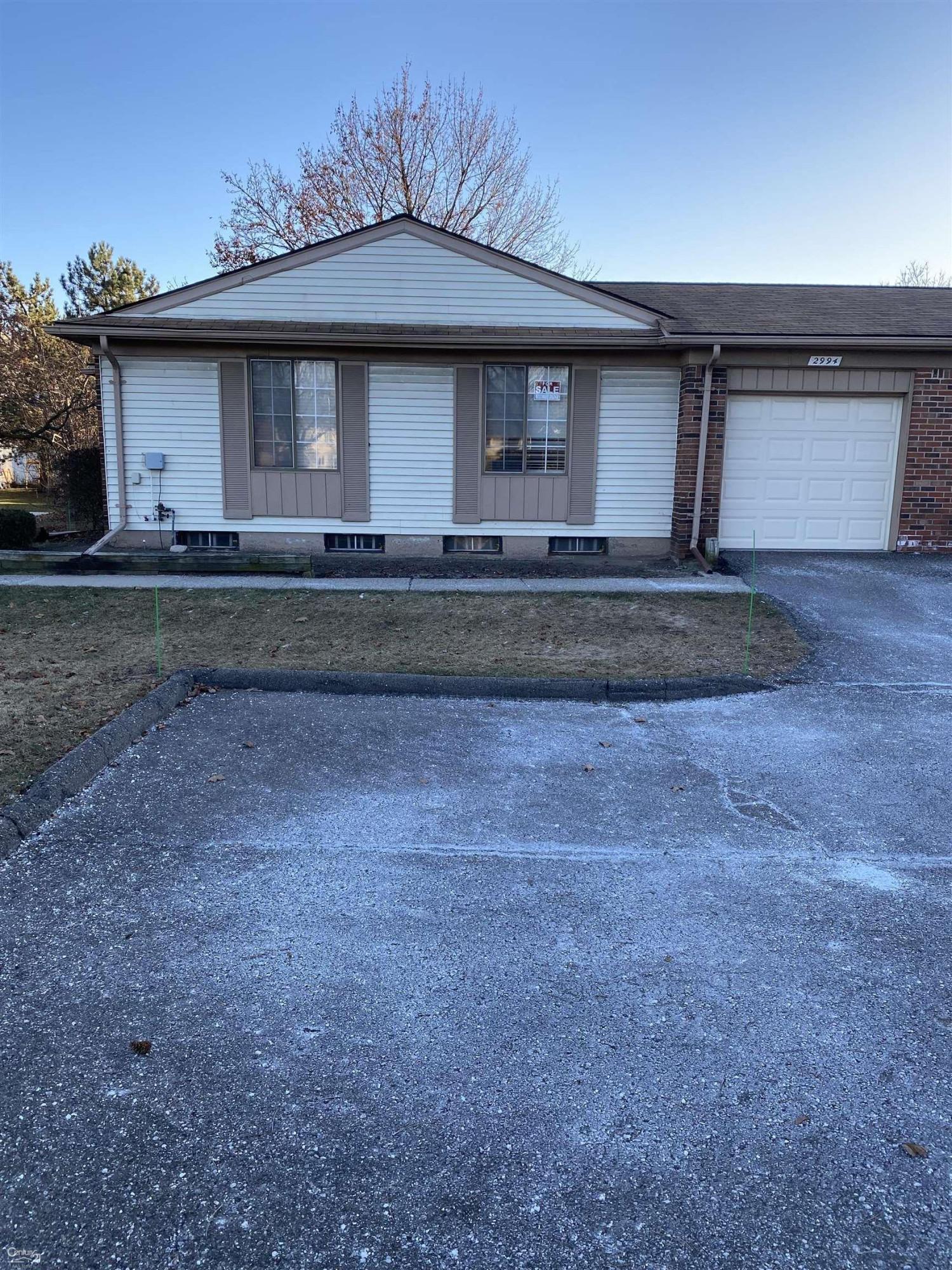 2994 Roundtree Drive, Troy, MI 48083 — front exterior