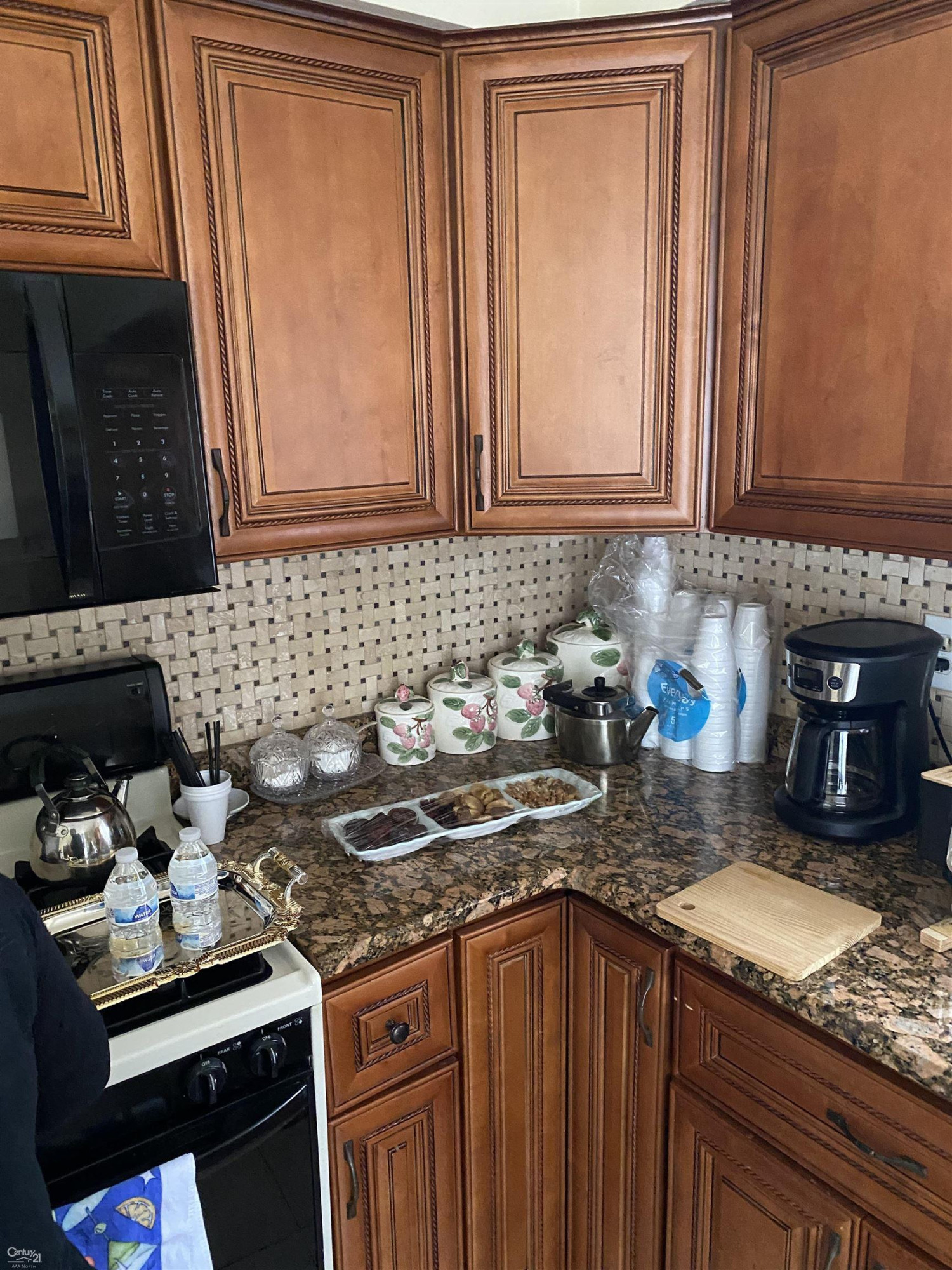 2994 Roundtree Drive, Troy, MI 48083 — Photo 10