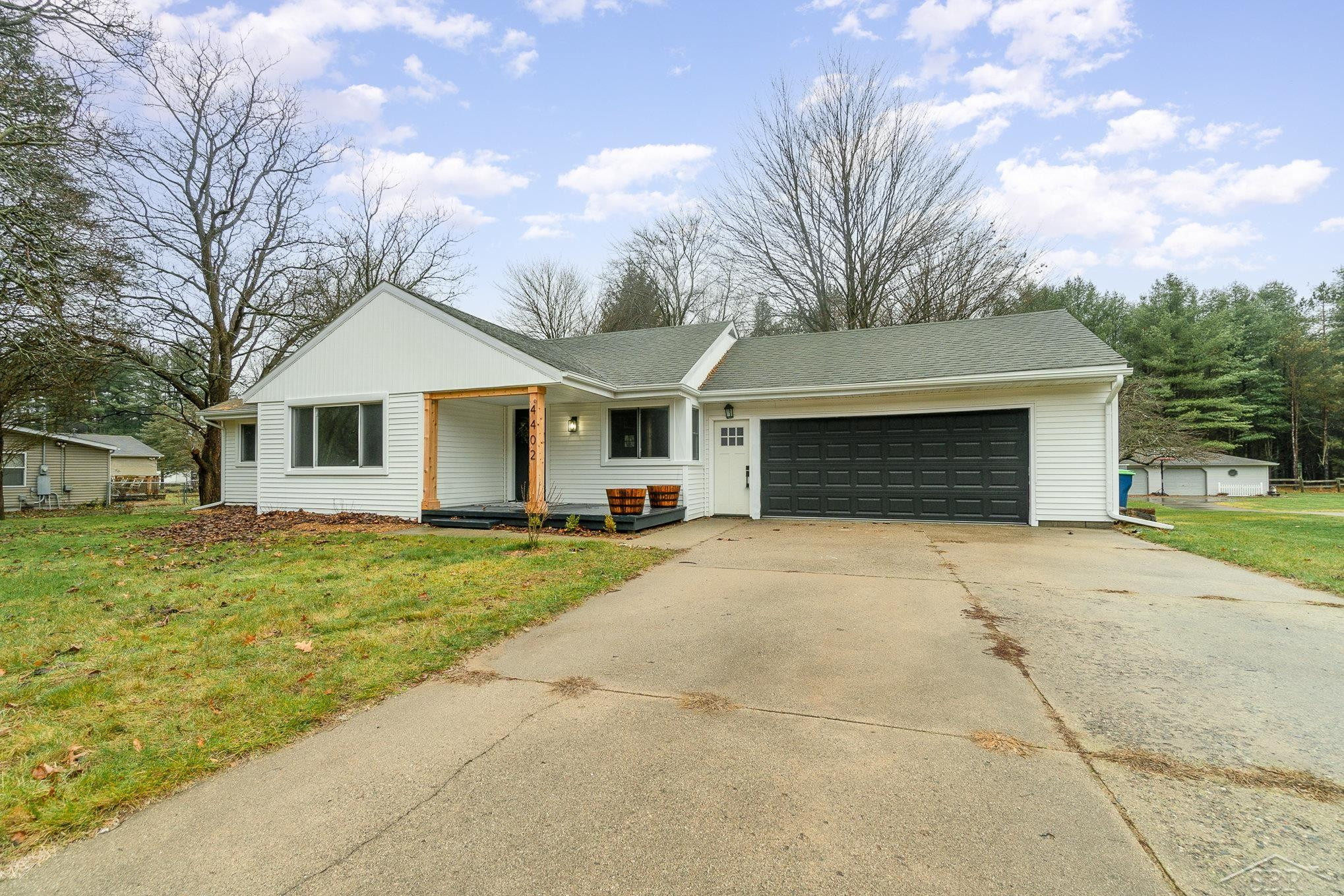 4402 Stello Road, Saginaw, MI 48609 — Photo 2