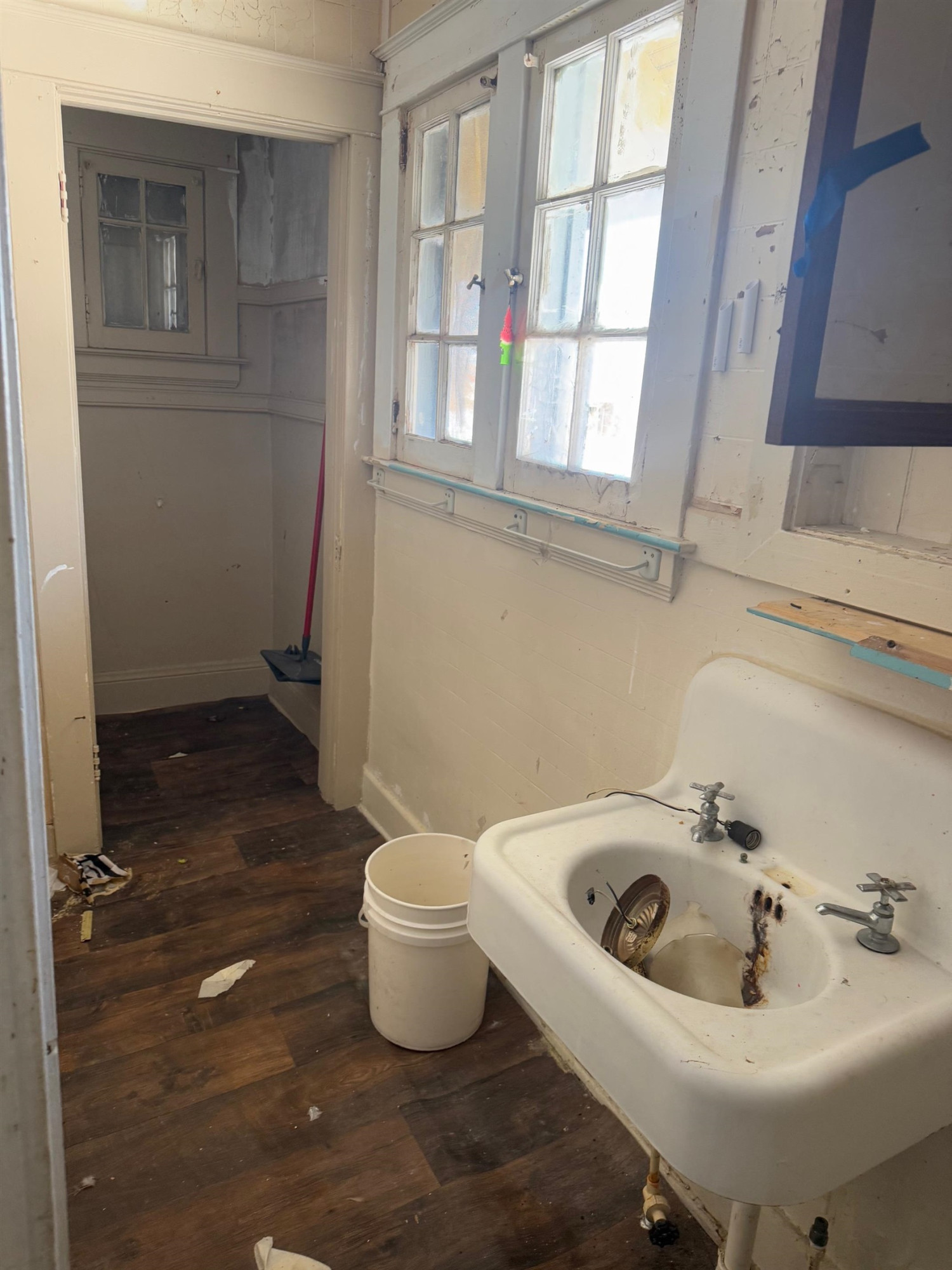 915 Burt Street, Saginaw, MI 48607 — Photo 10