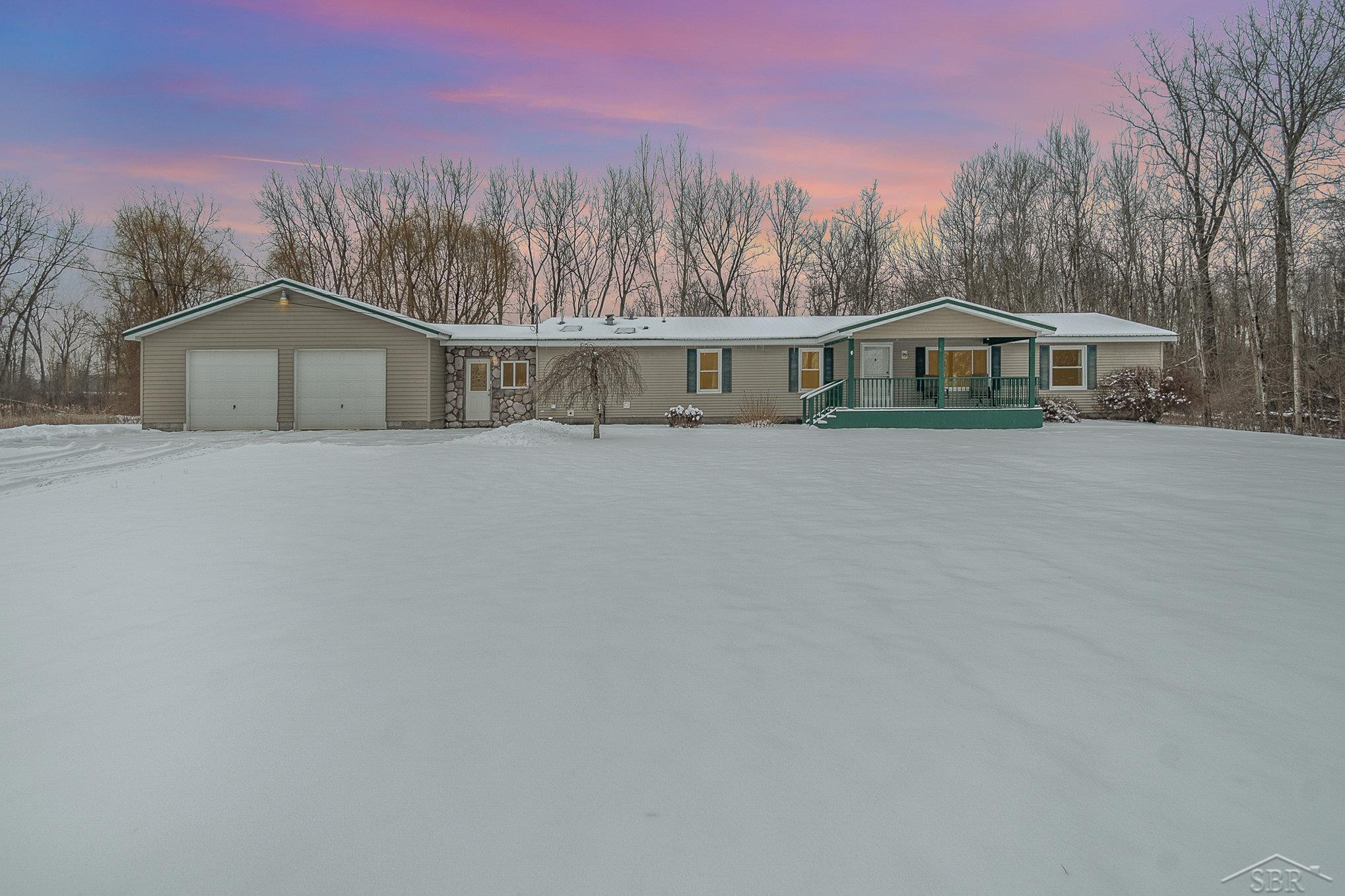 1920 E Huron Road, Au Gres, MI 48703 — front exterior