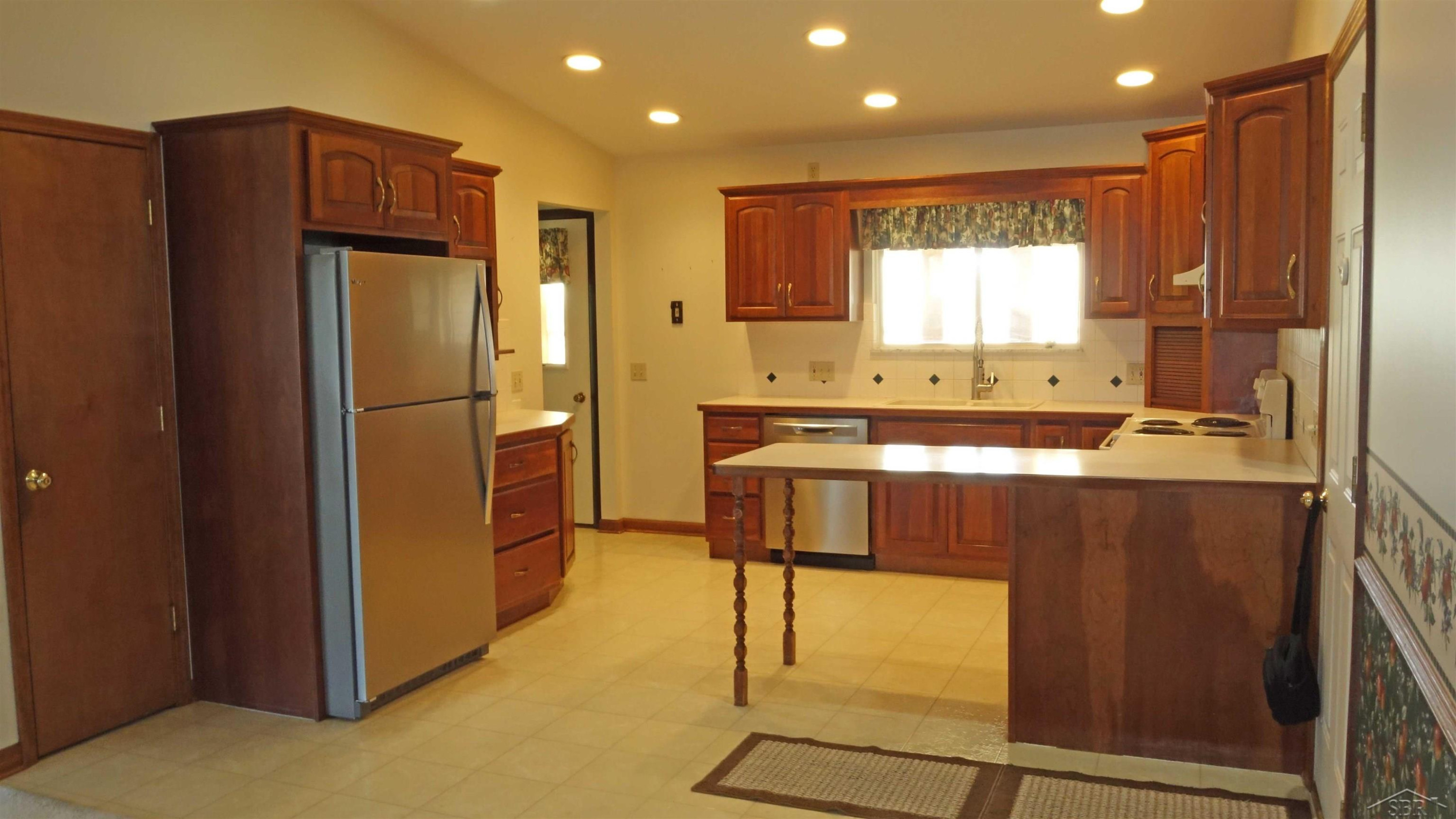 810 Sunflower Drive, Chesaning, MI 48616 — Photo 12