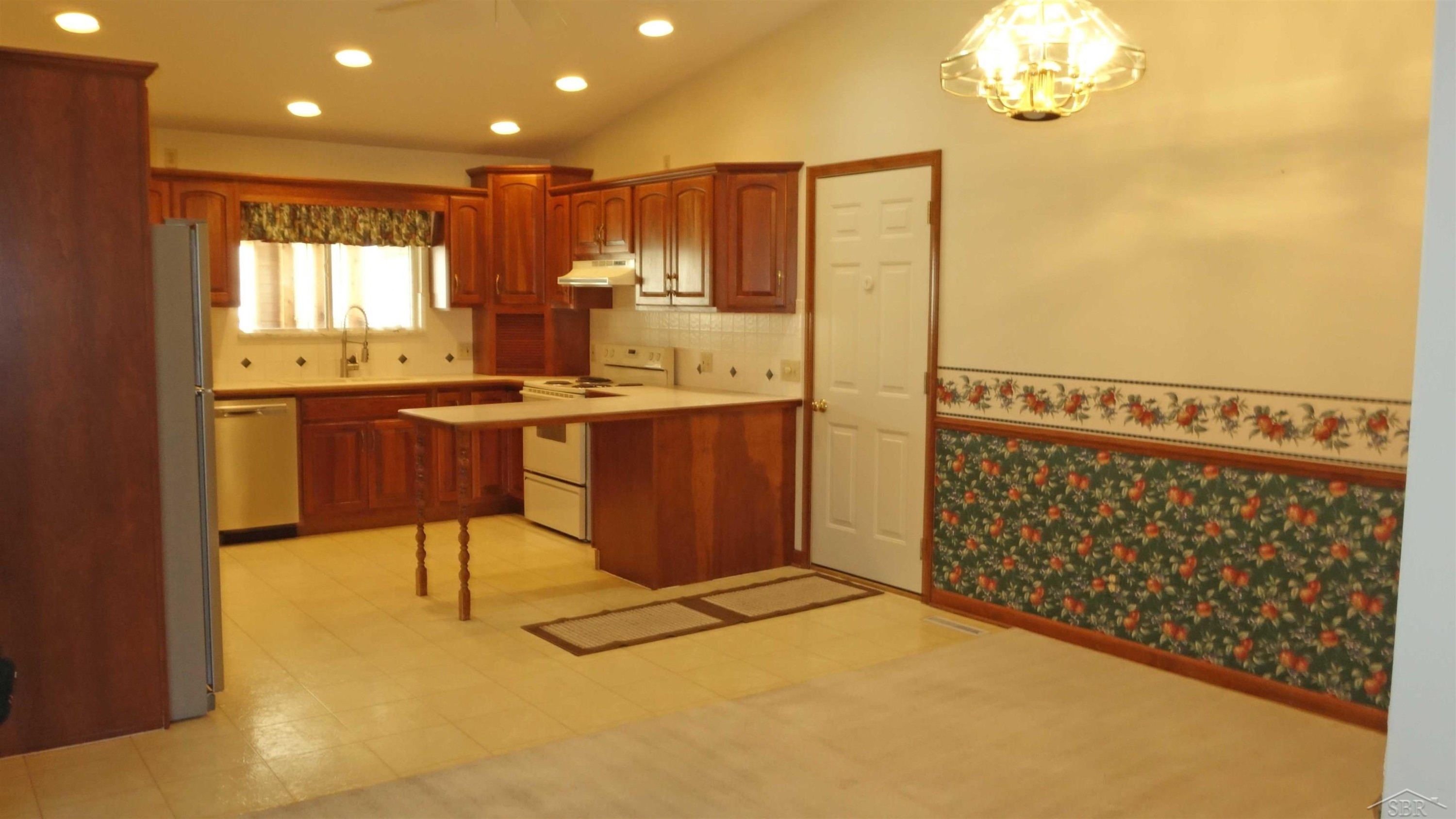810 Sunflower Drive, Chesaning, MI 48616 — Photo 13