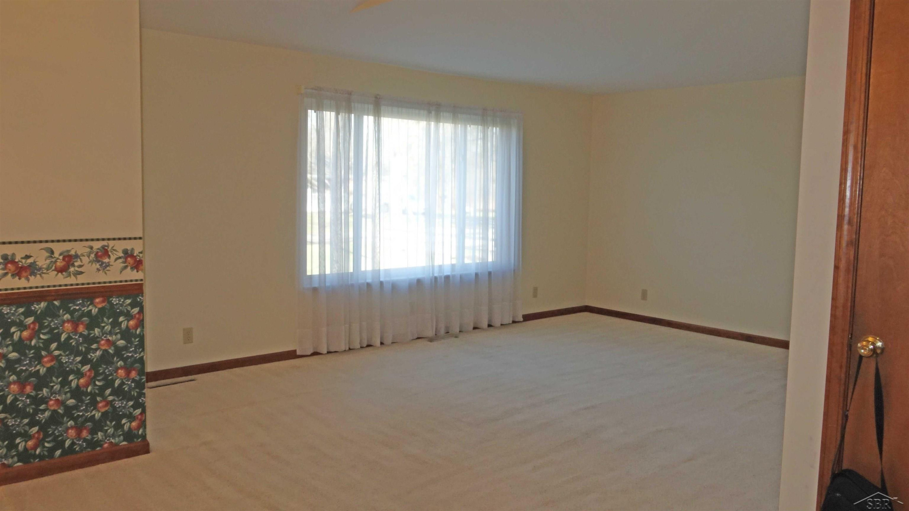 810 Sunflower Drive, Chesaning, MI 48616 — Photo 17