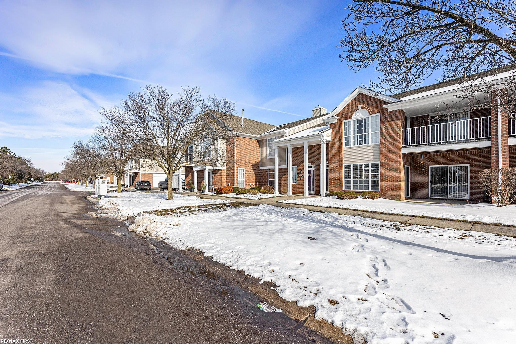 45622 Warwick Drive, Macomb, MI 48044 — Photo 3