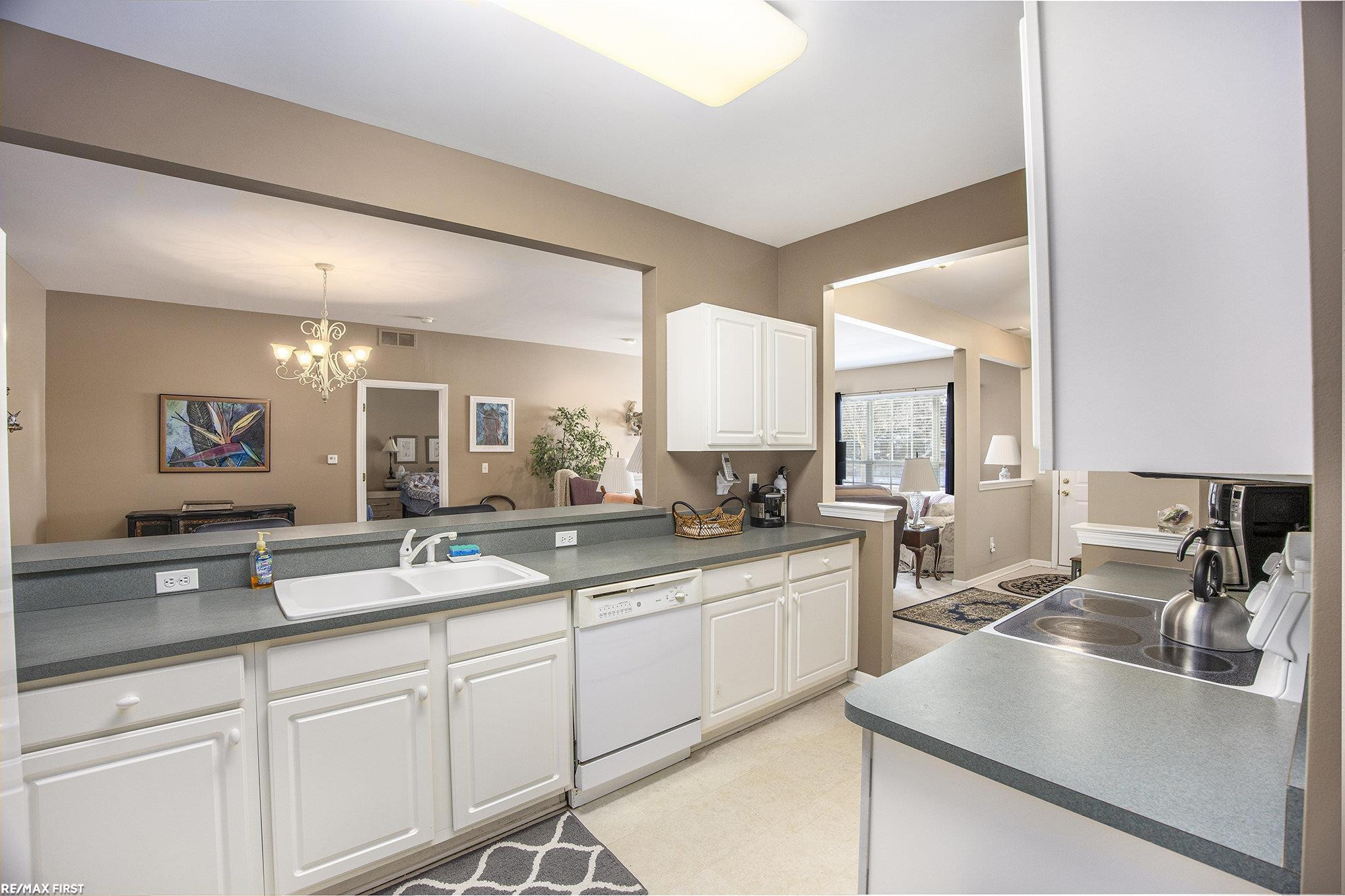 45622 Warwick Drive, Macomb, MI 48044 — Photo 8