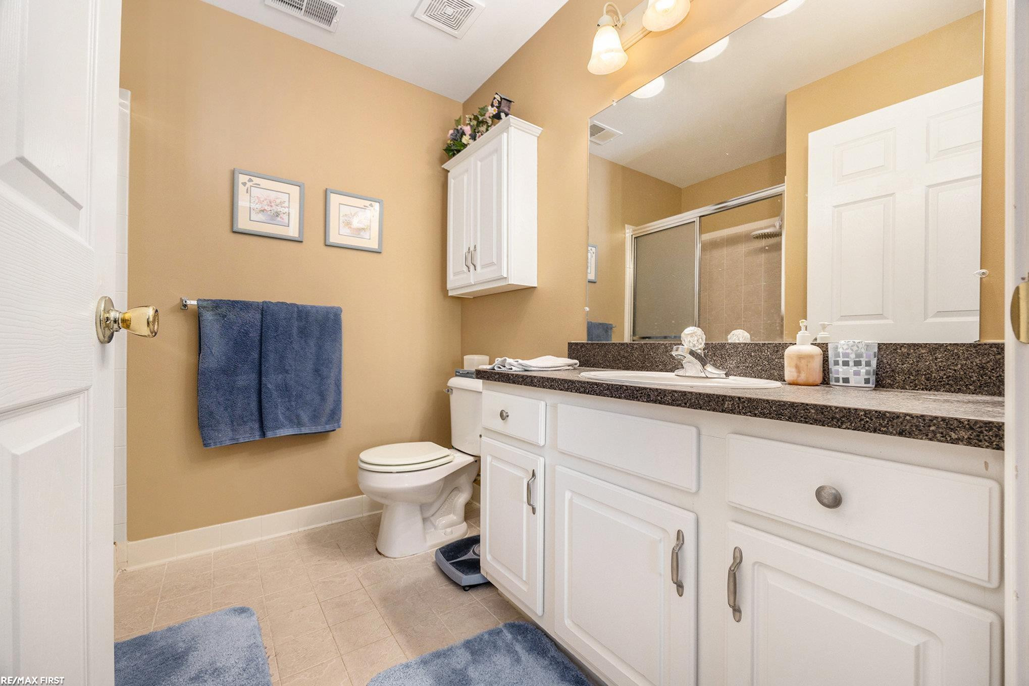 45622 Warwick Drive, Macomb, MI 48044 — Photo 11