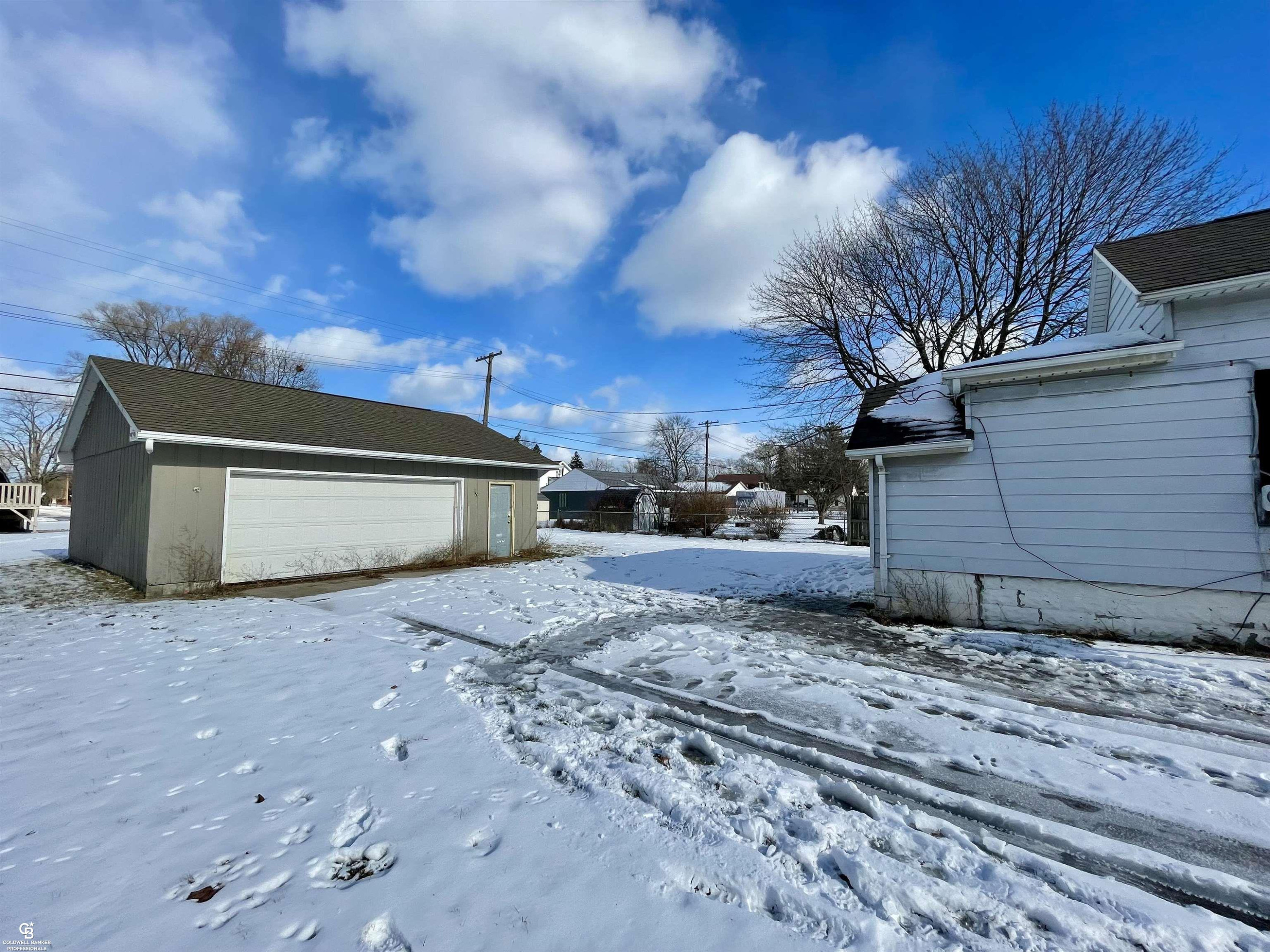 1821 Pine Street, Port Huron, MI 48060 — Photo 2