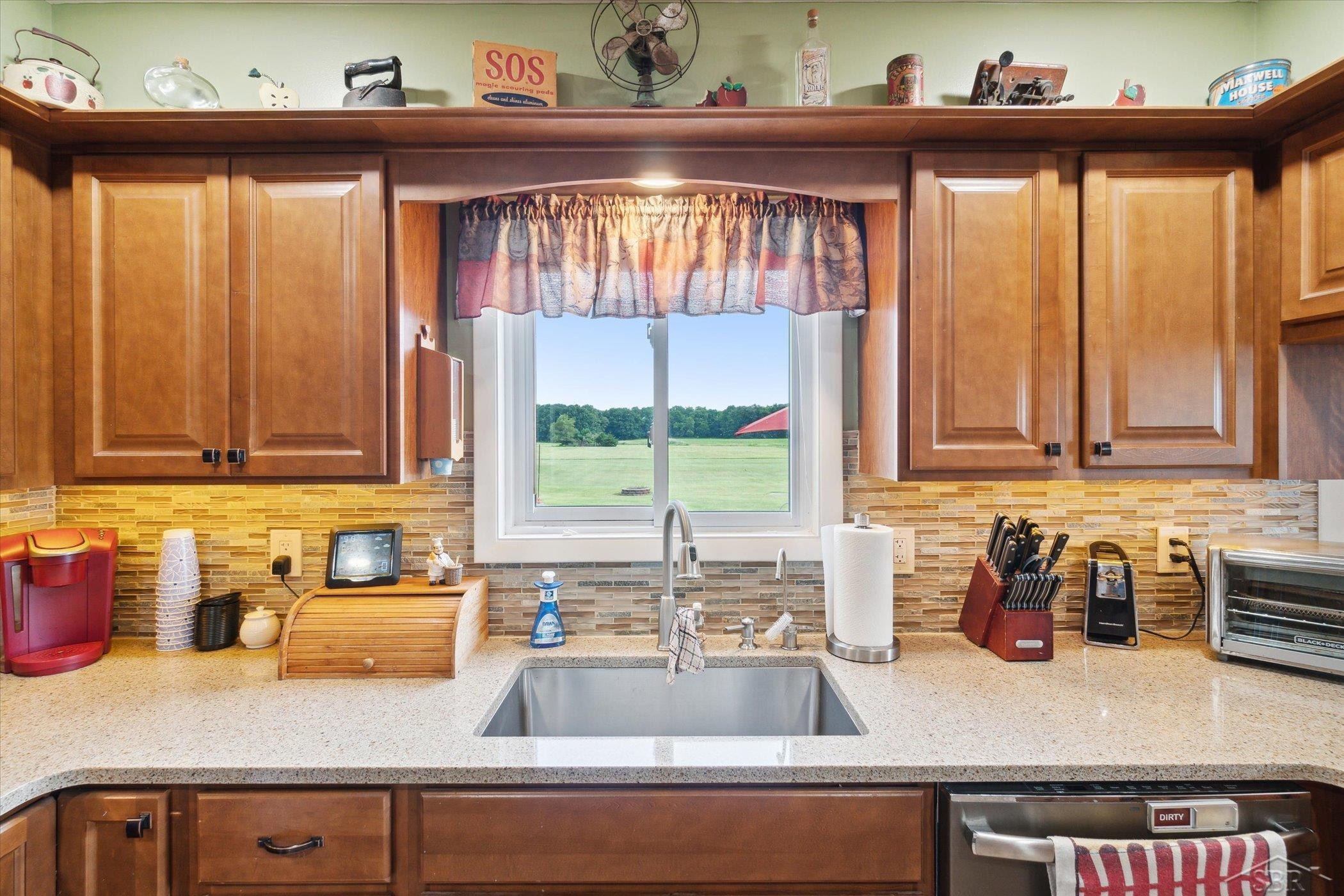 9300 Gary Road, Chesaning, MI 48616 — Photo 25