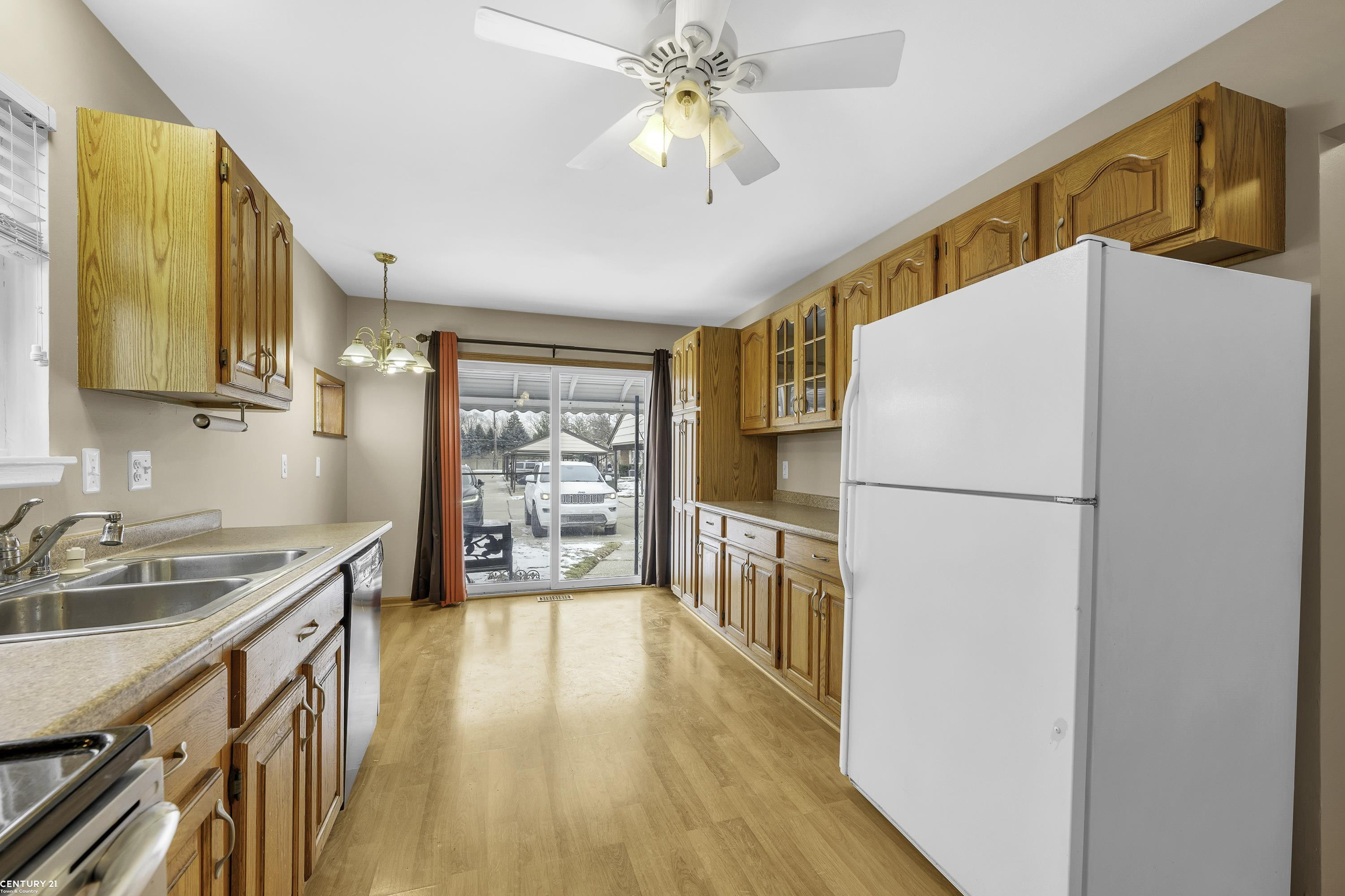 8401 18 Mile Road, 225, Sterling Heights, MI 48313 — Photo 3