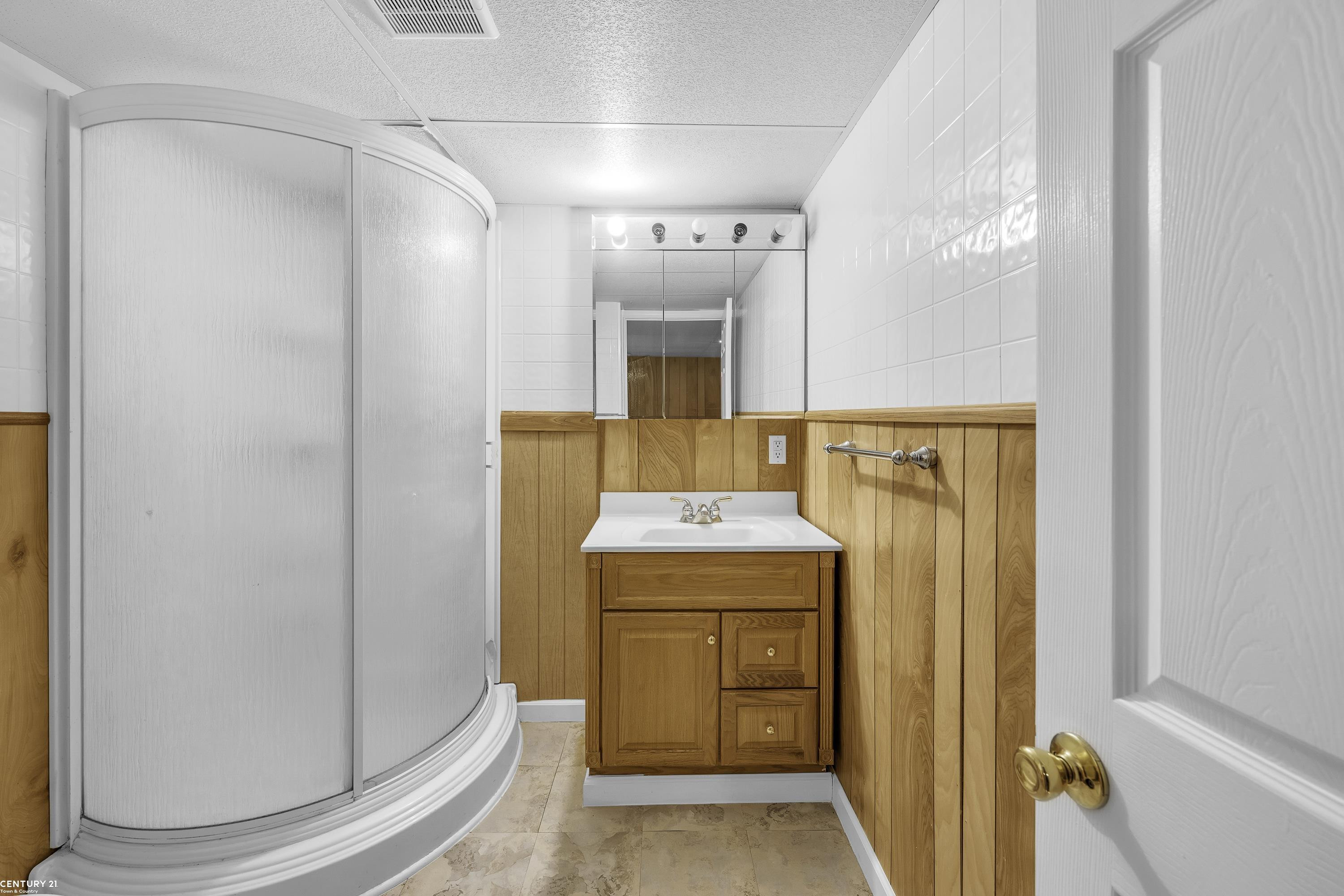 8401 18 Mile Road, 225, Sterling Heights, MI 48313 — Photo 23