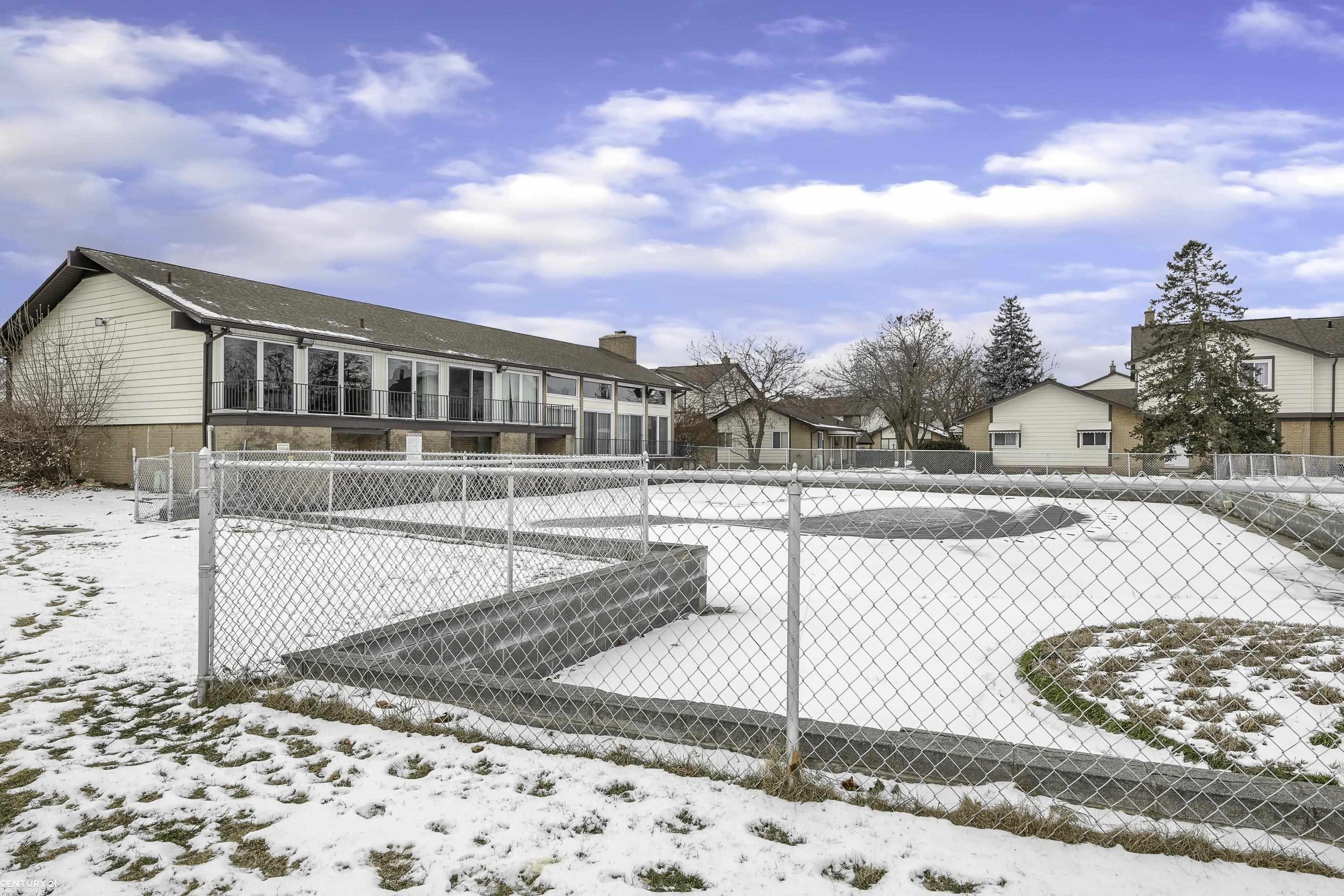 8401 18 Mile Road, 225, Sterling Heights, MI 48313 — Photo 32