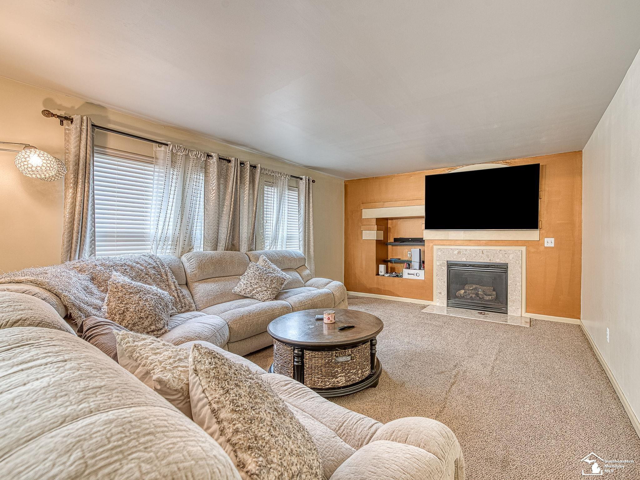 8703 Barrington, Ypsilanti, MI 48198 — Photo 2