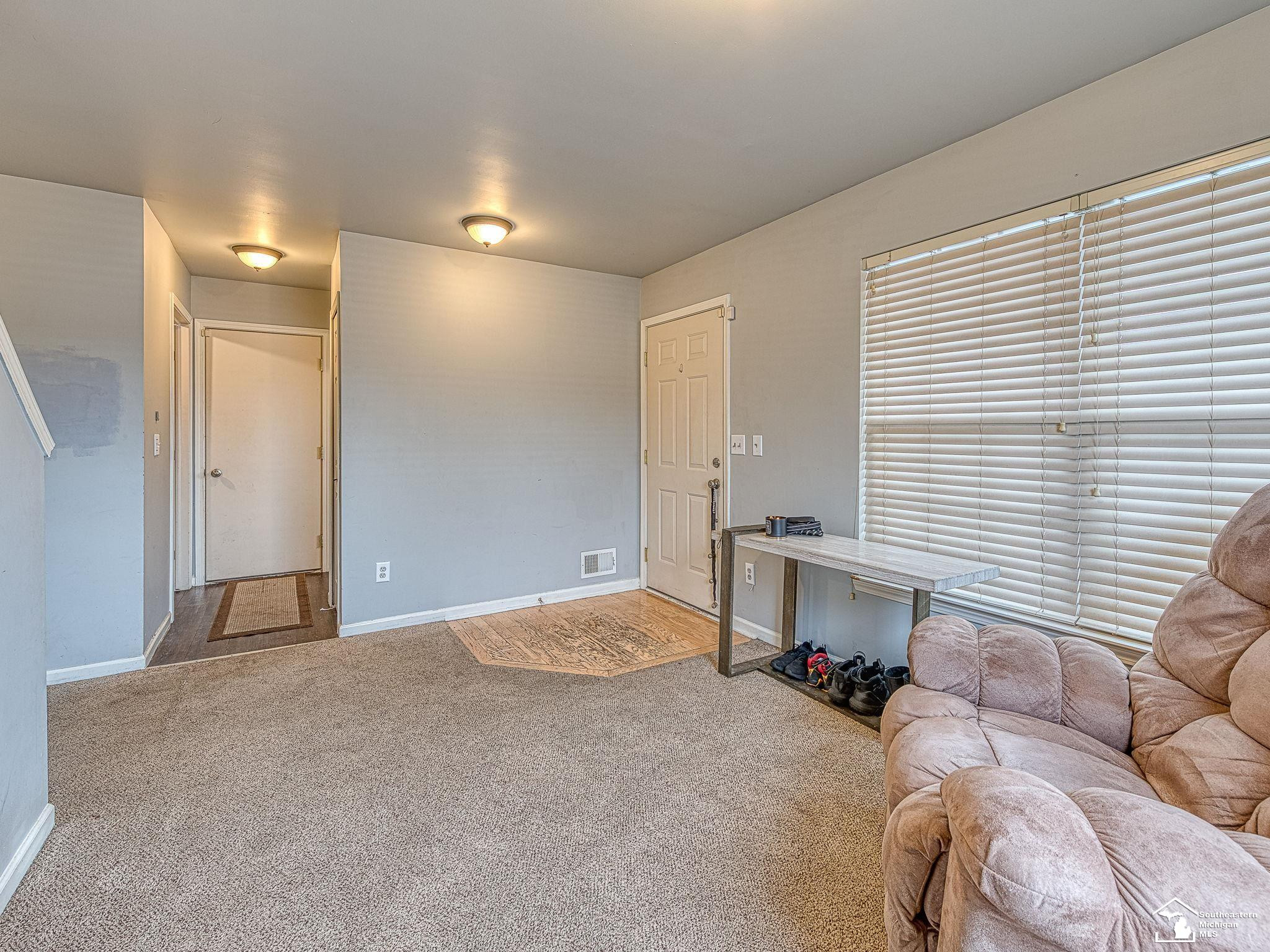 8703 Barrington, Ypsilanti, MI 48198 — Photo 11