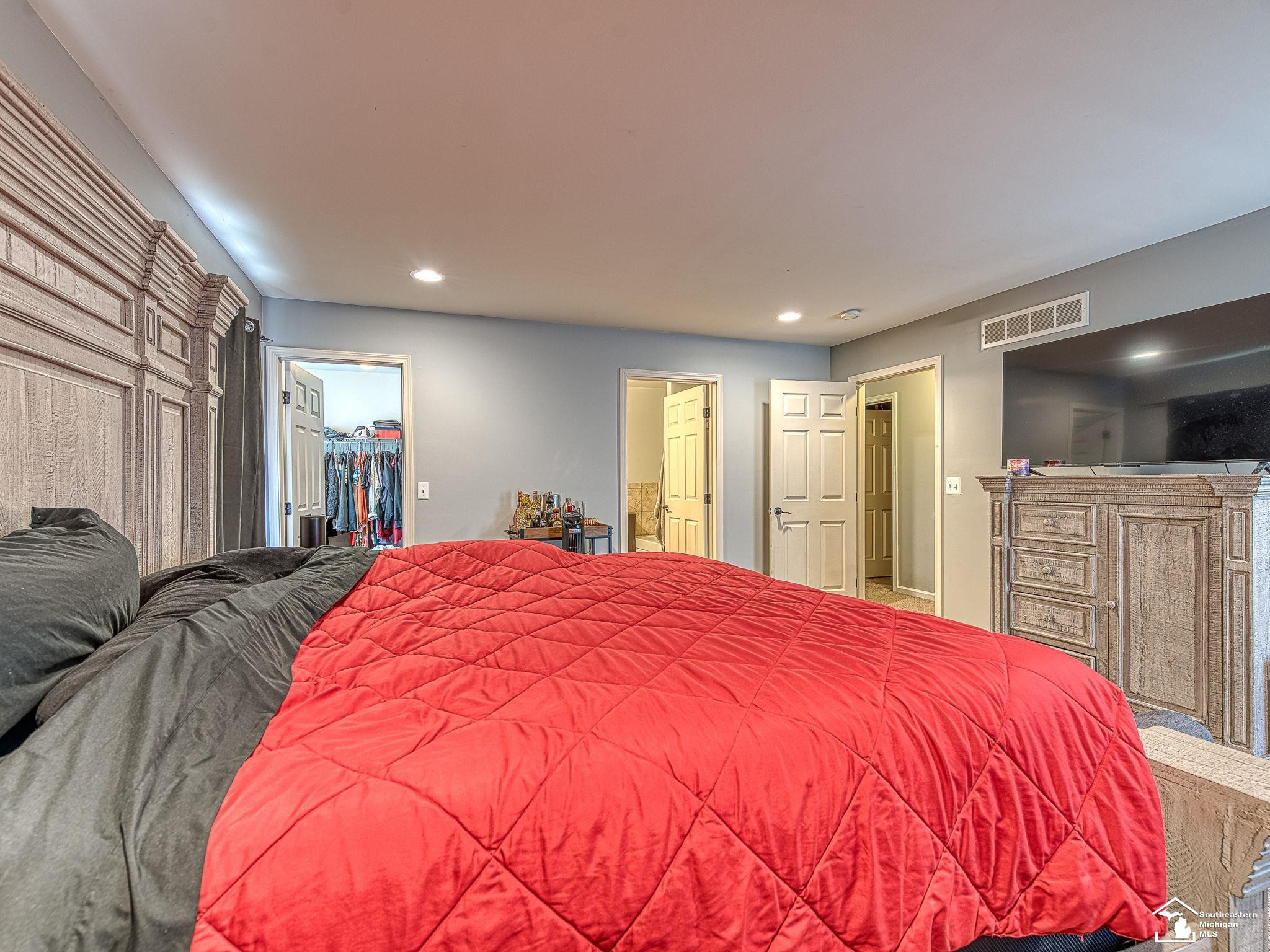 8703 Barrington, Ypsilanti, MI 48198 — Photo 22