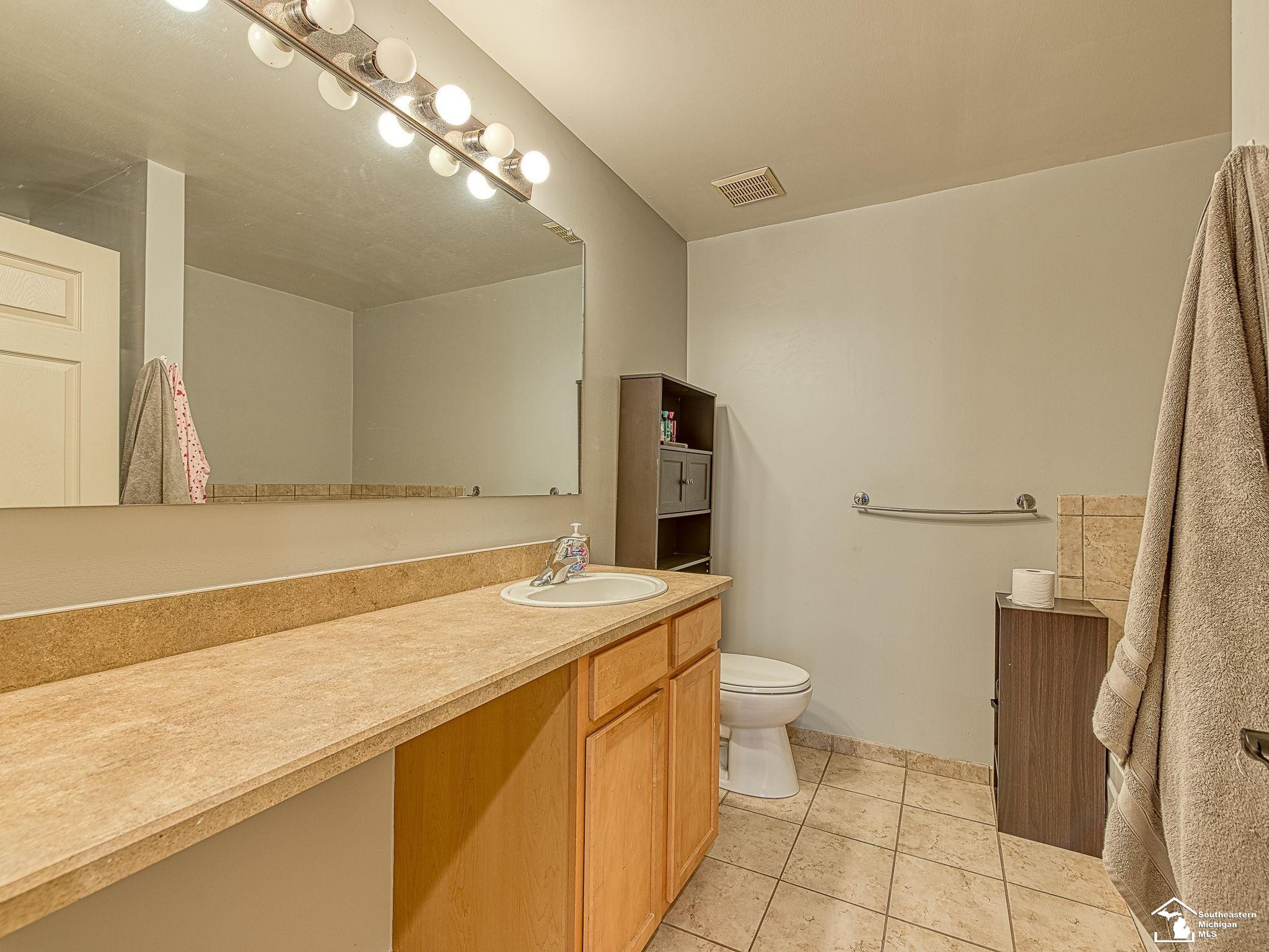 8703 Barrington, Ypsilanti, MI 48198 — Photo 23