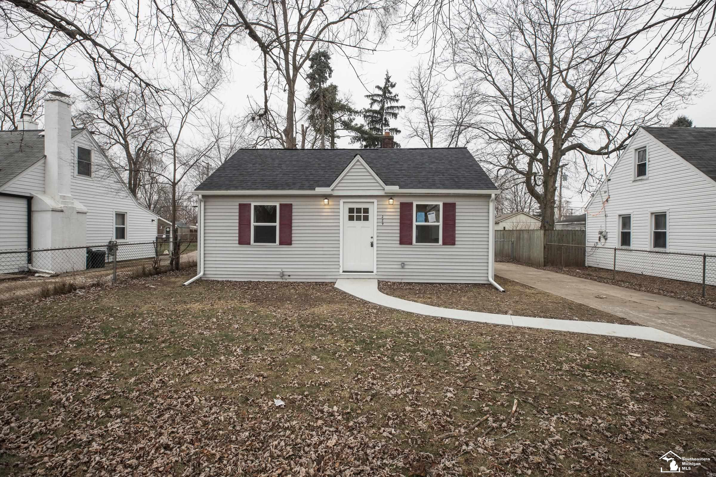 229 Outer Lane, Ypsilanti, MI 48198 — front exterior