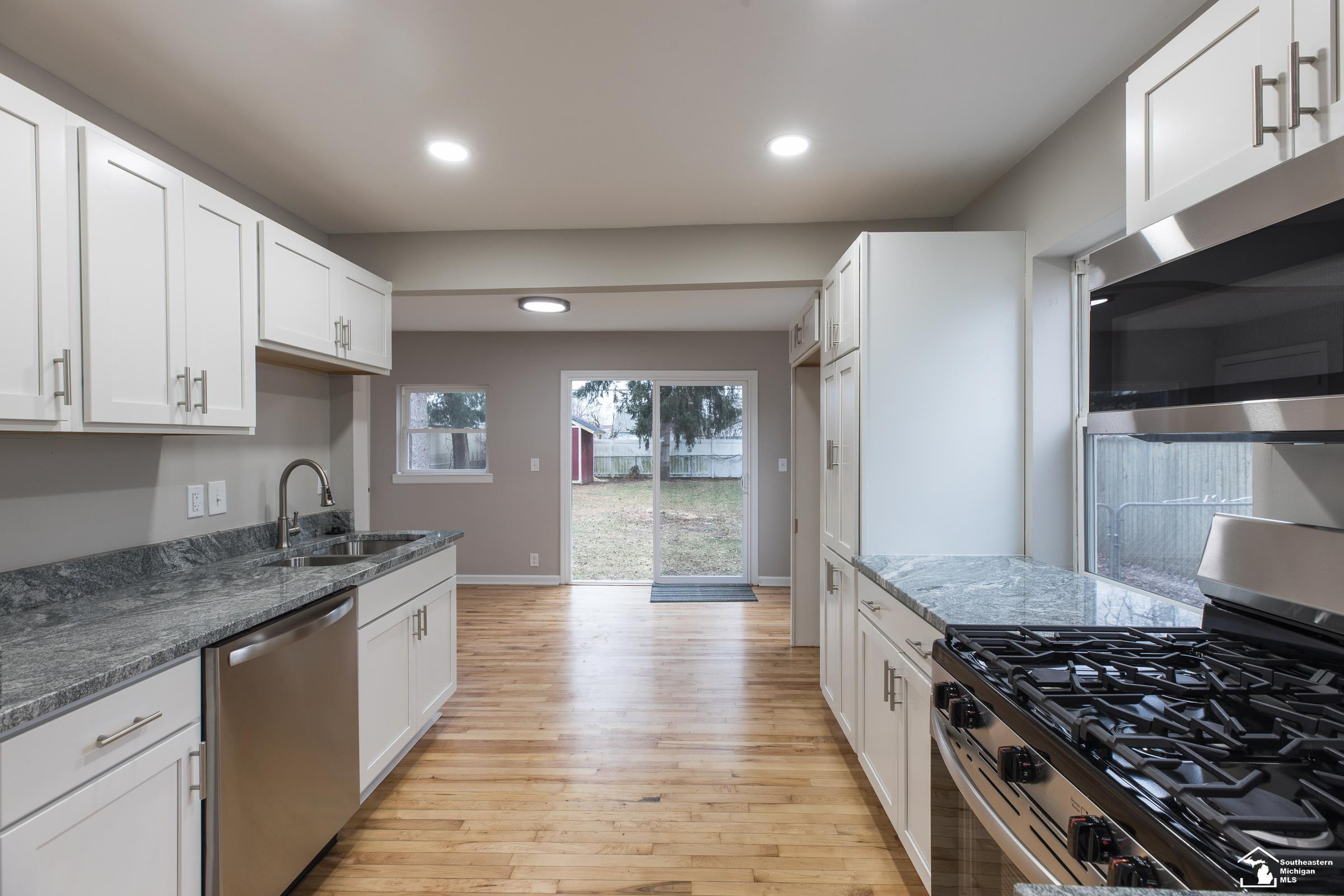 229 Outer Lane, Ypsilanti, MI 48198 — Photo 11