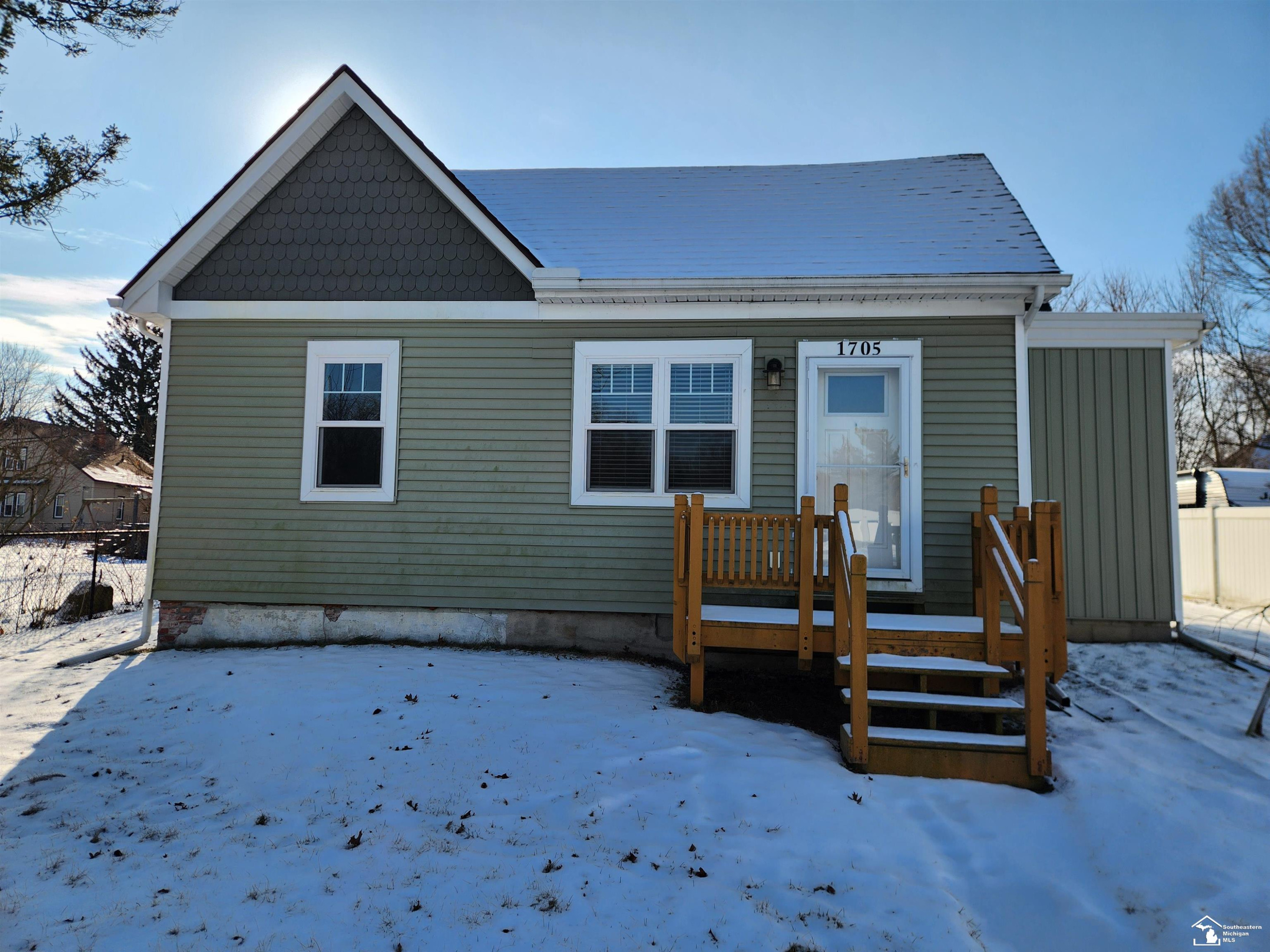 1705 Monroe, Carleton, MI 48117 — front exterior
