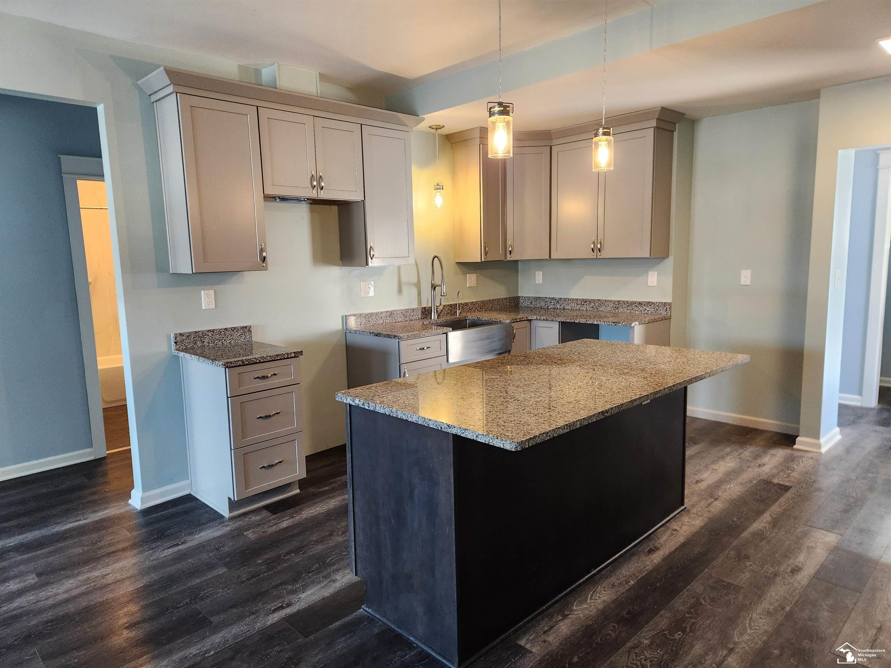 1705 Monroe, Carleton, MI 48117 — Photo 3