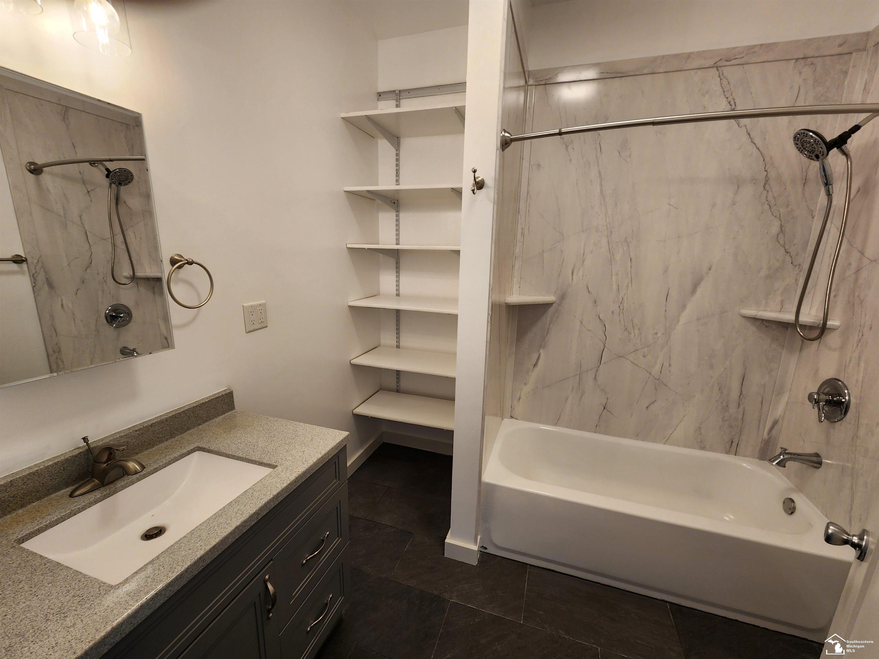 1705 Monroe, Carleton, MI 48117 — Photo 10