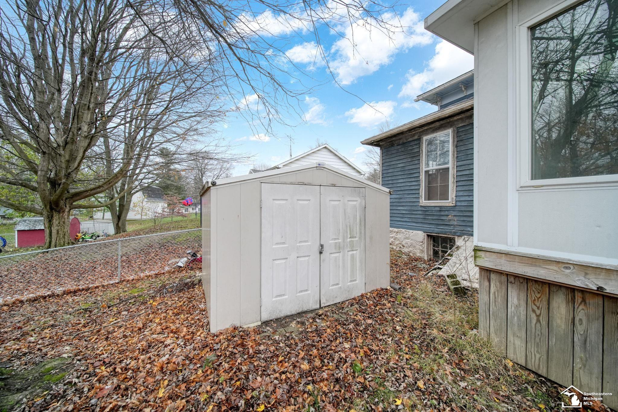 1083 Seneca Street, Adrian, MI 49221 — Photo 6