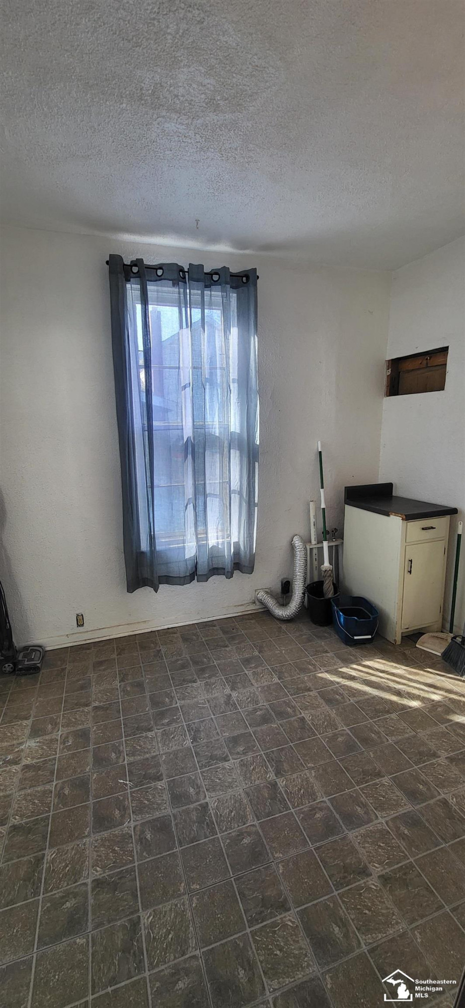 1083 Seneca Street, Adrian, MI 49221 — Photo 12